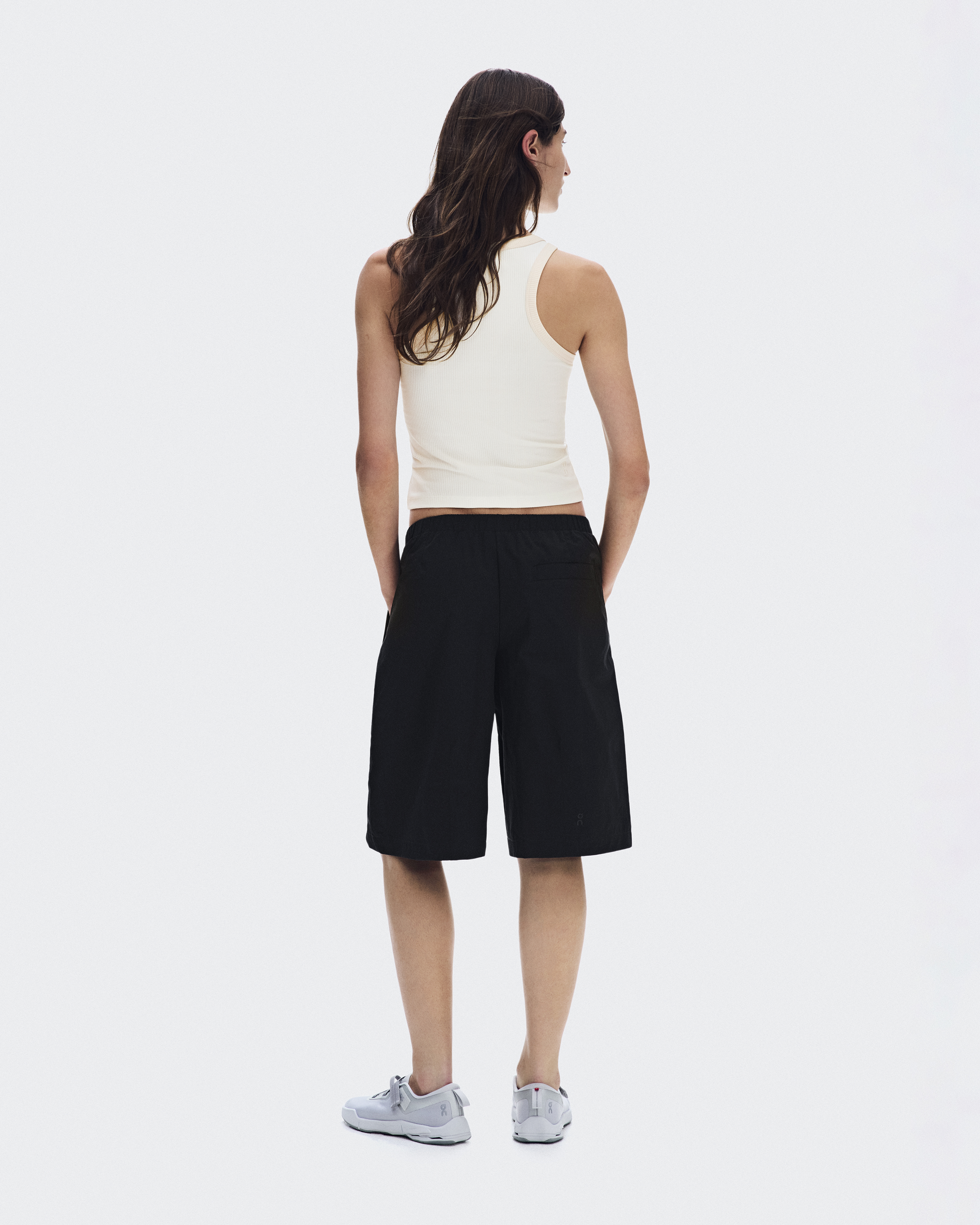 vaultroom バミューダショーツ/BERMUDA SHORTS Mサイズ ウィメンズ Bermuda Shorts | Black | On 日本