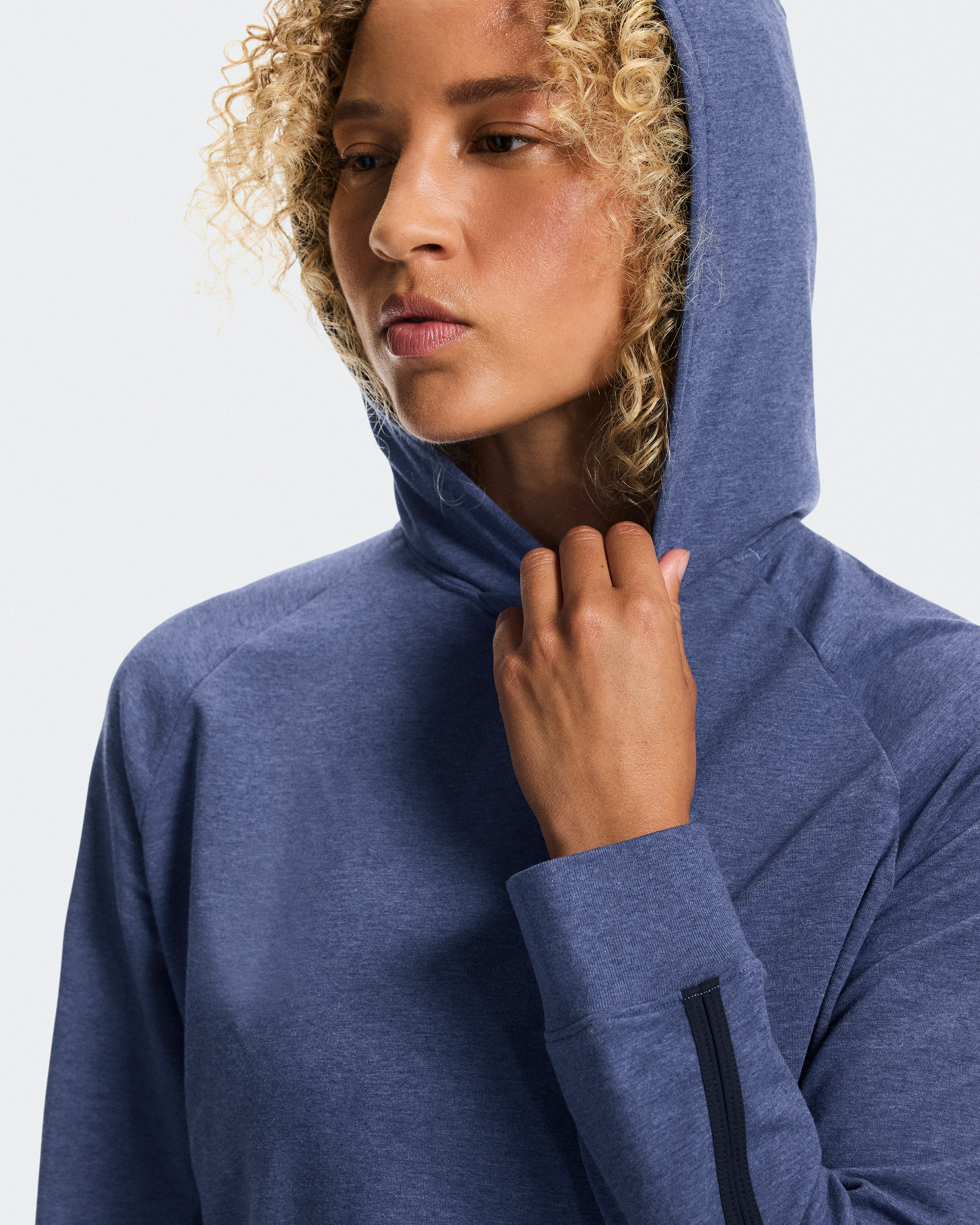 Studio HoodieWomen / Acai / L