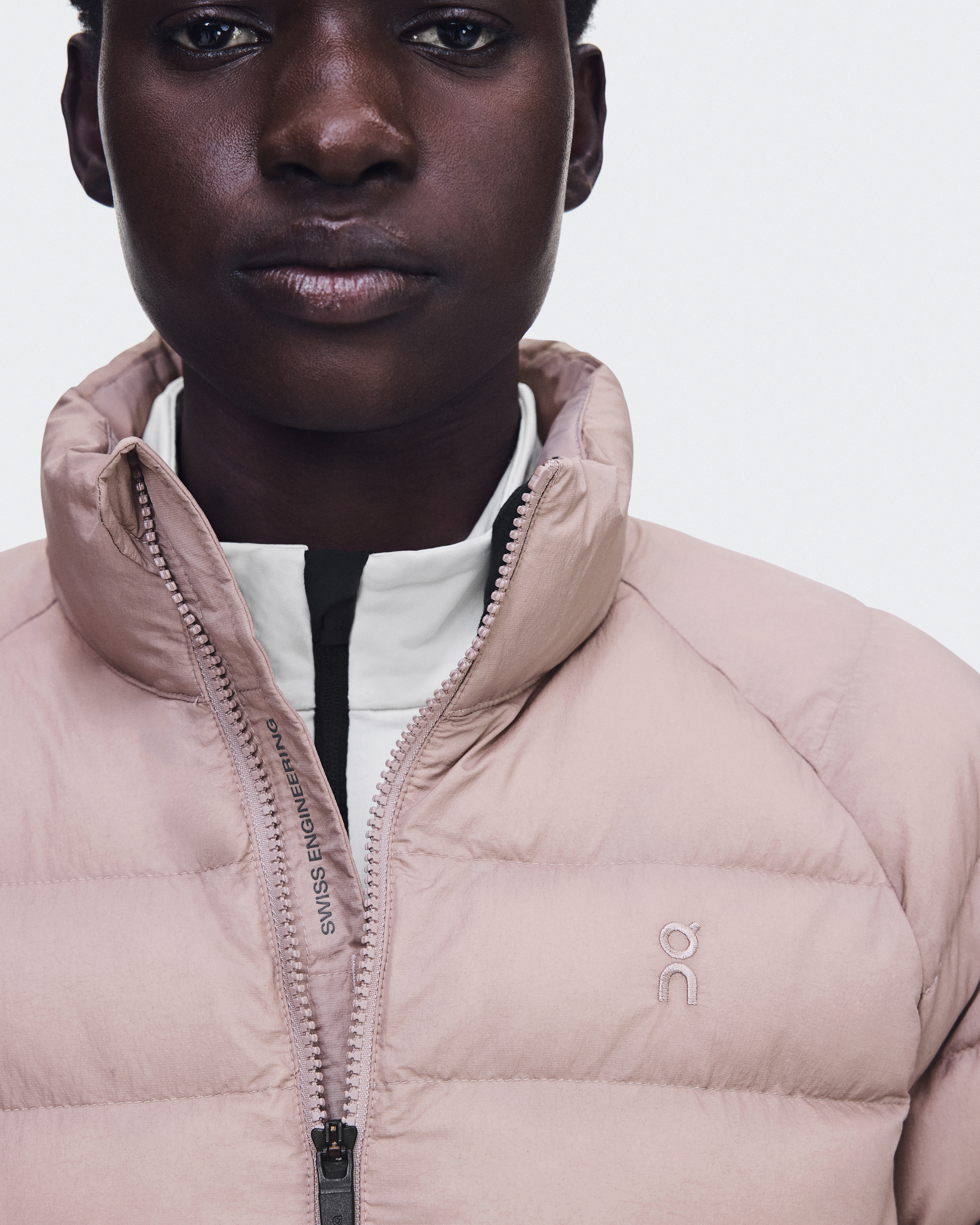 ウィメンズ Ascent Puffer Jacket | On 日本