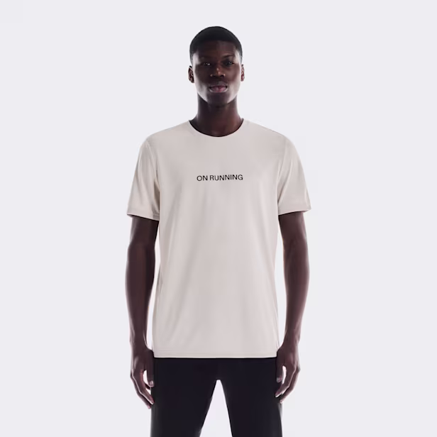 Run-T Short-Sleeve Shirt in Sand