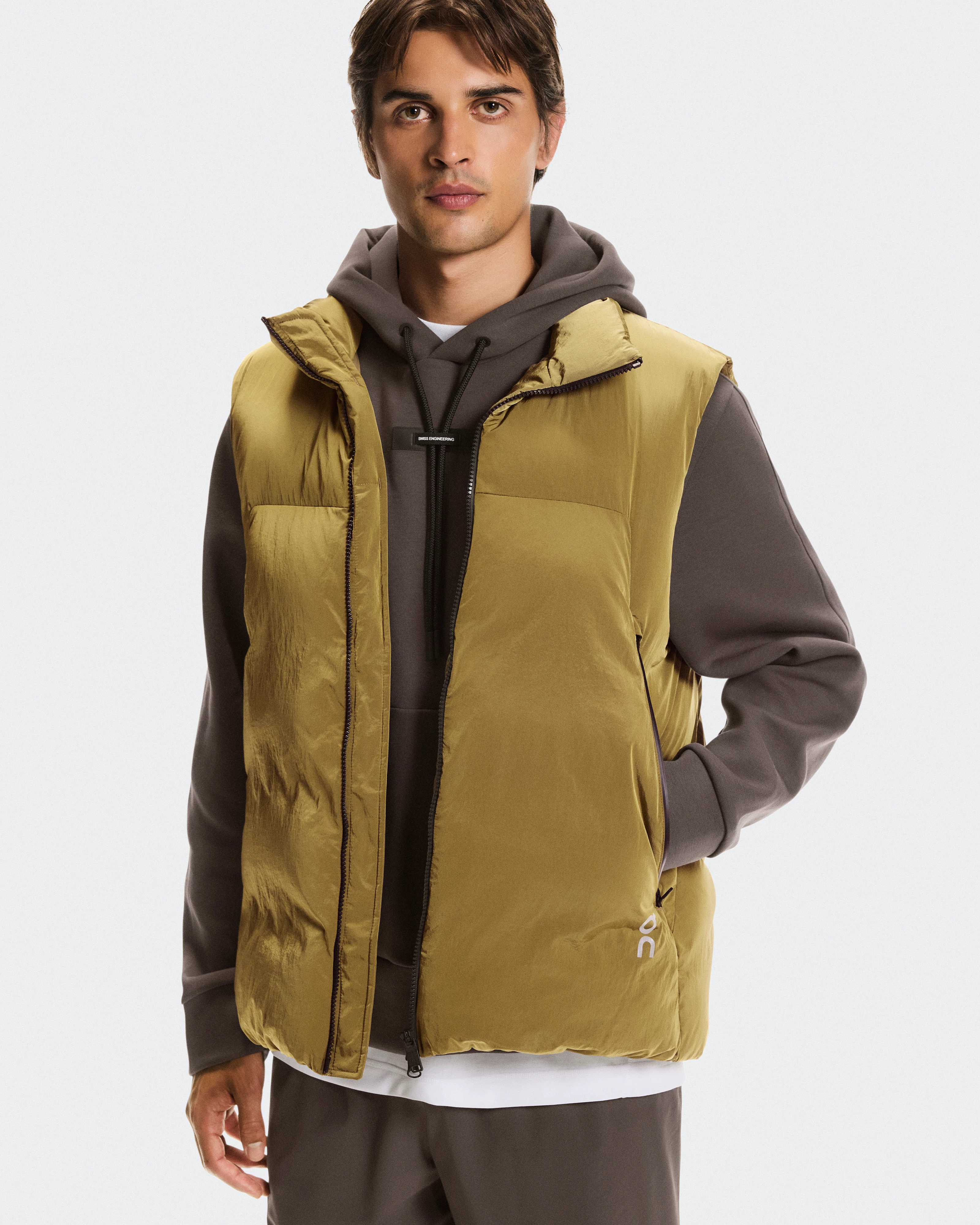 On All-Day Puffer Vest Nutmeg Men Jackets