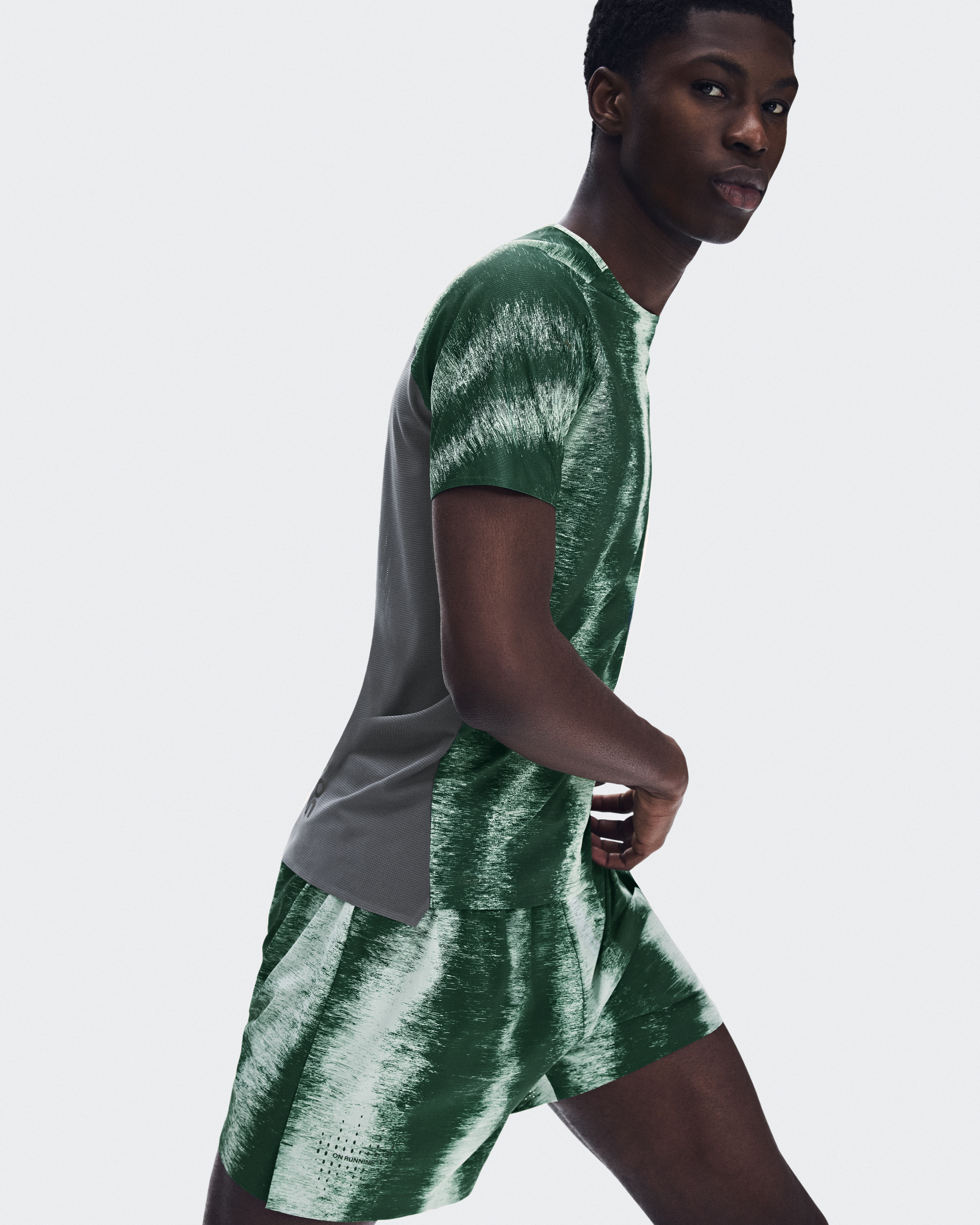 ON performance-T running shorts Mセットアップ Men's Performance Shorts Terra | Green | On Germany