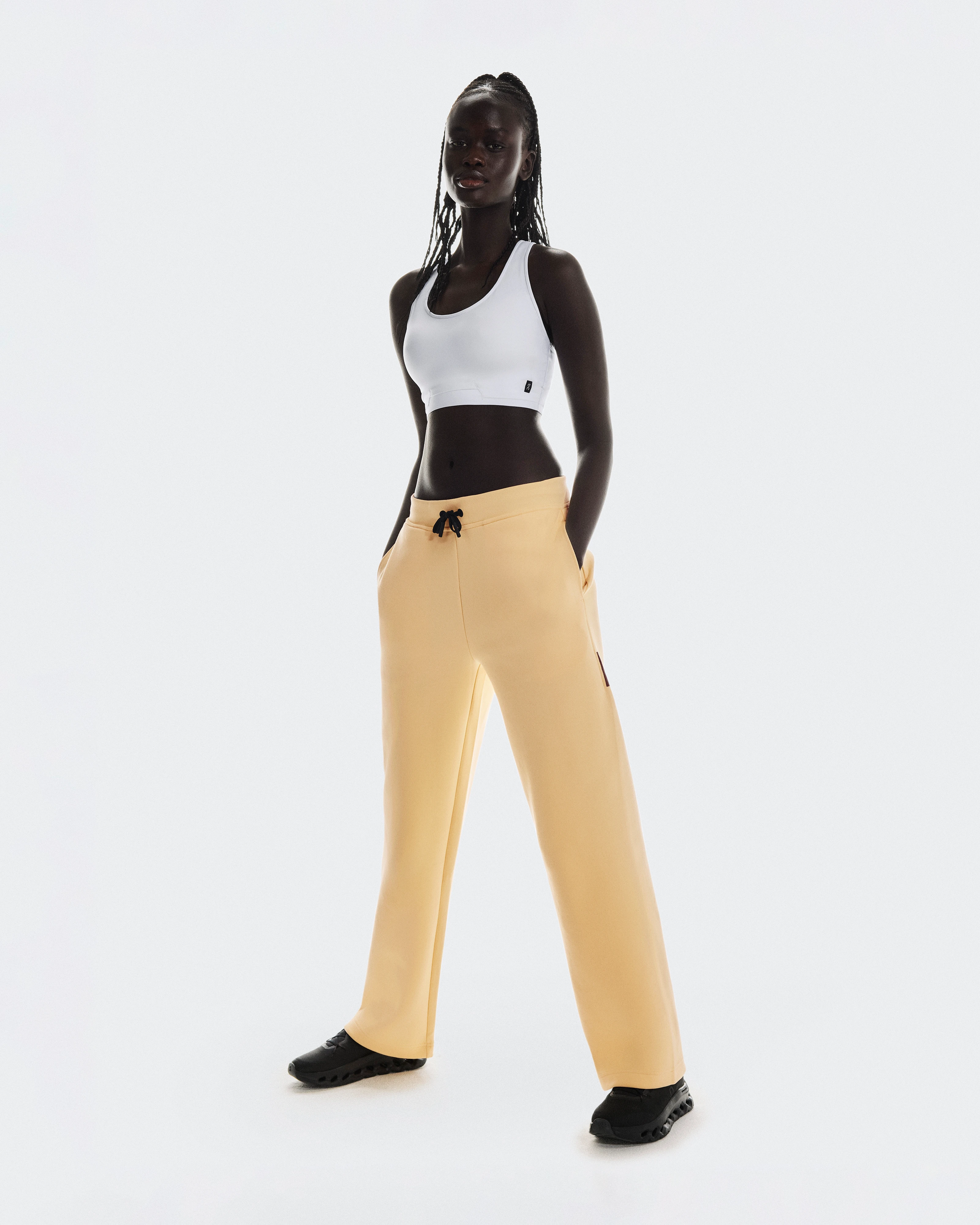 On Focus Tech Sweatpants Nectar Women Pants