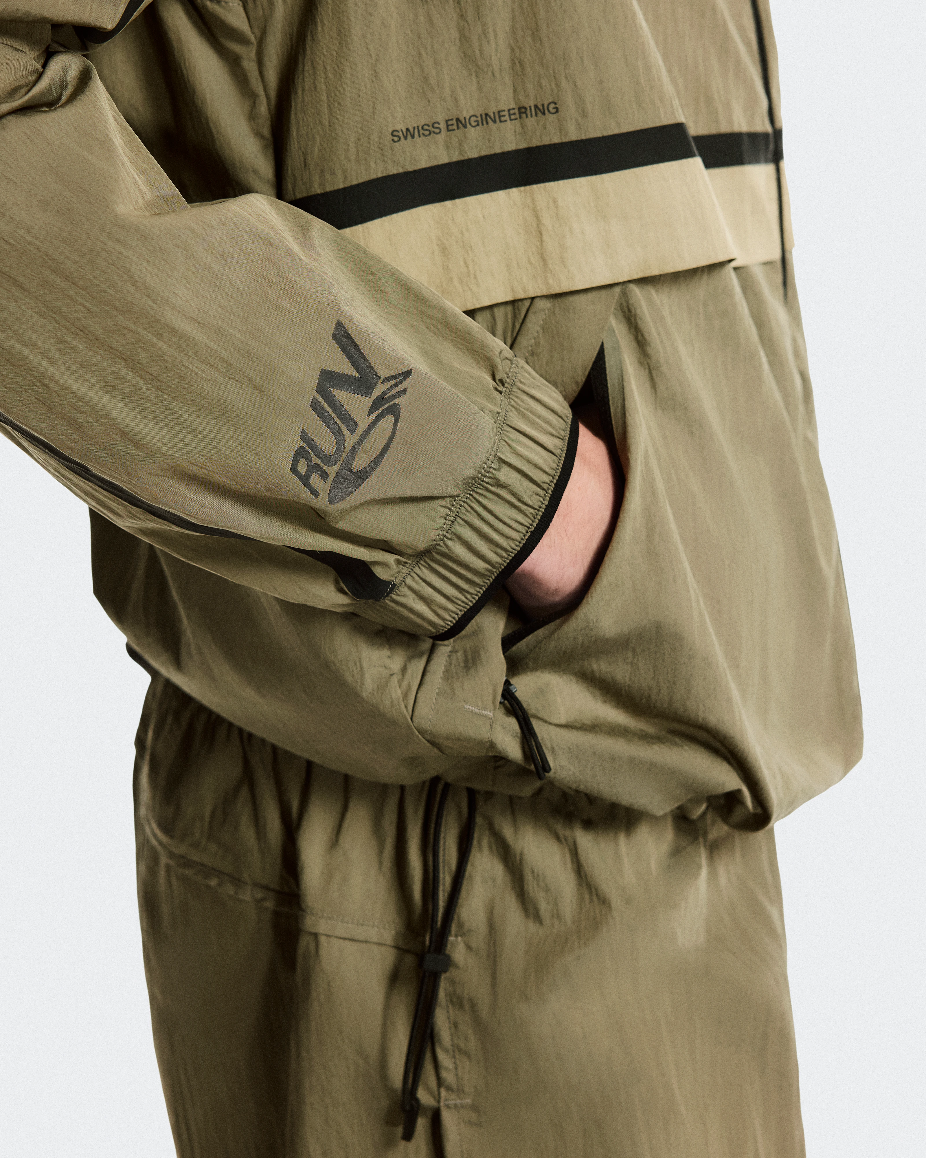 On Performance Volt Jacket Safari Hombre Chaquetas