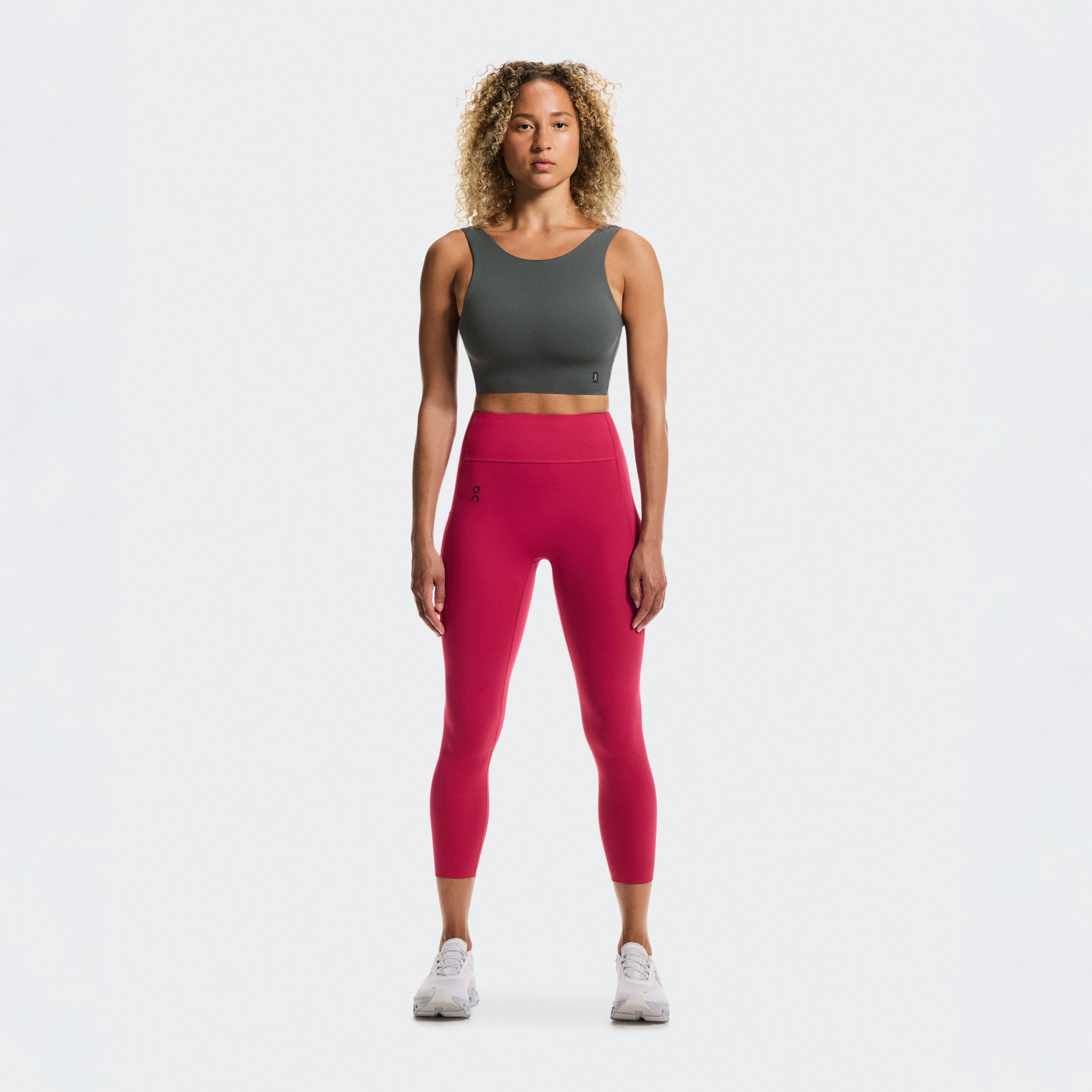 On Studio Tights 7/8 Pink Women Women – Low-intensity, buttery soft, form-fitting Tights