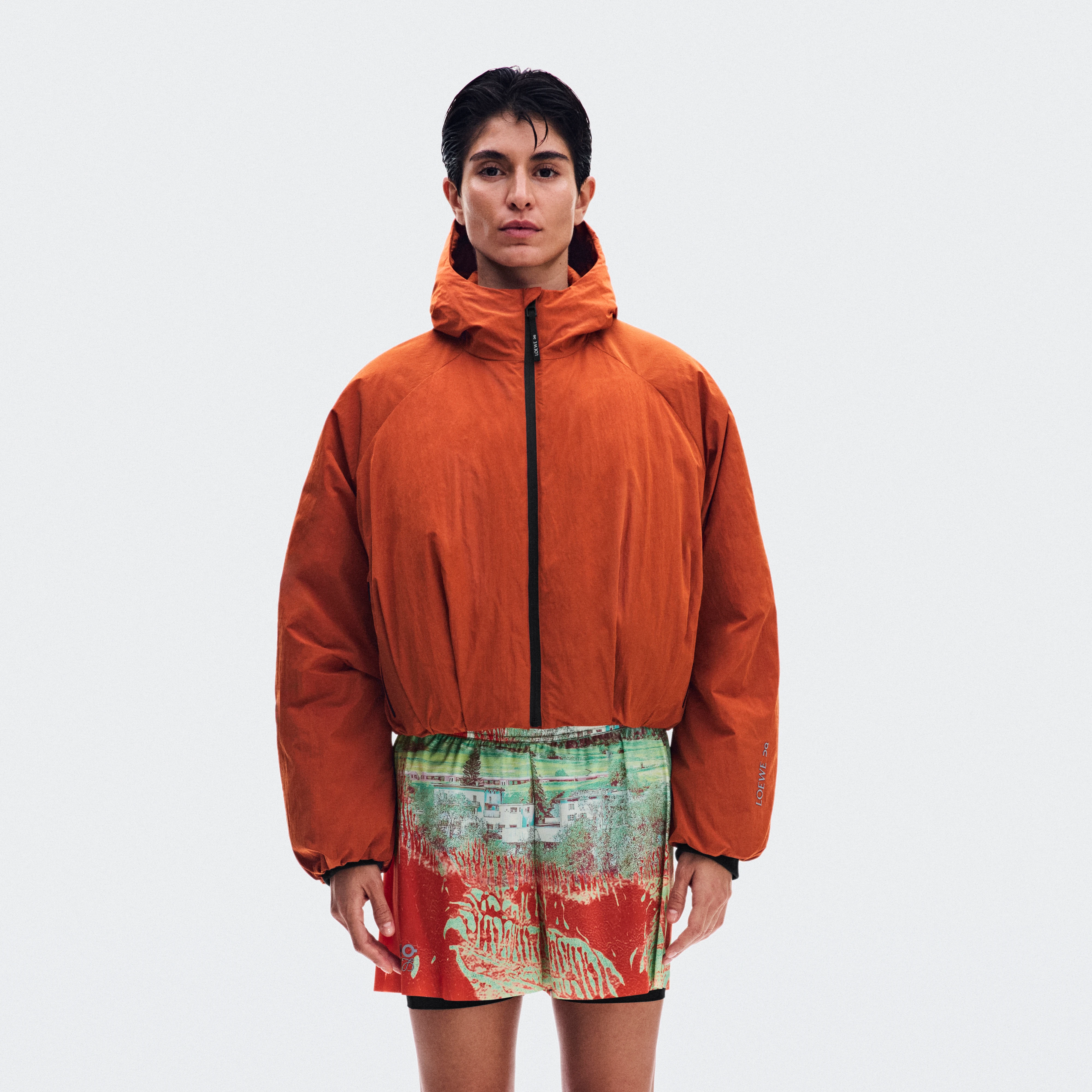 On Cropped Puffer Jacket LOEWE Dark Orange ウィメンズ – ライフスタイル　オールデイ