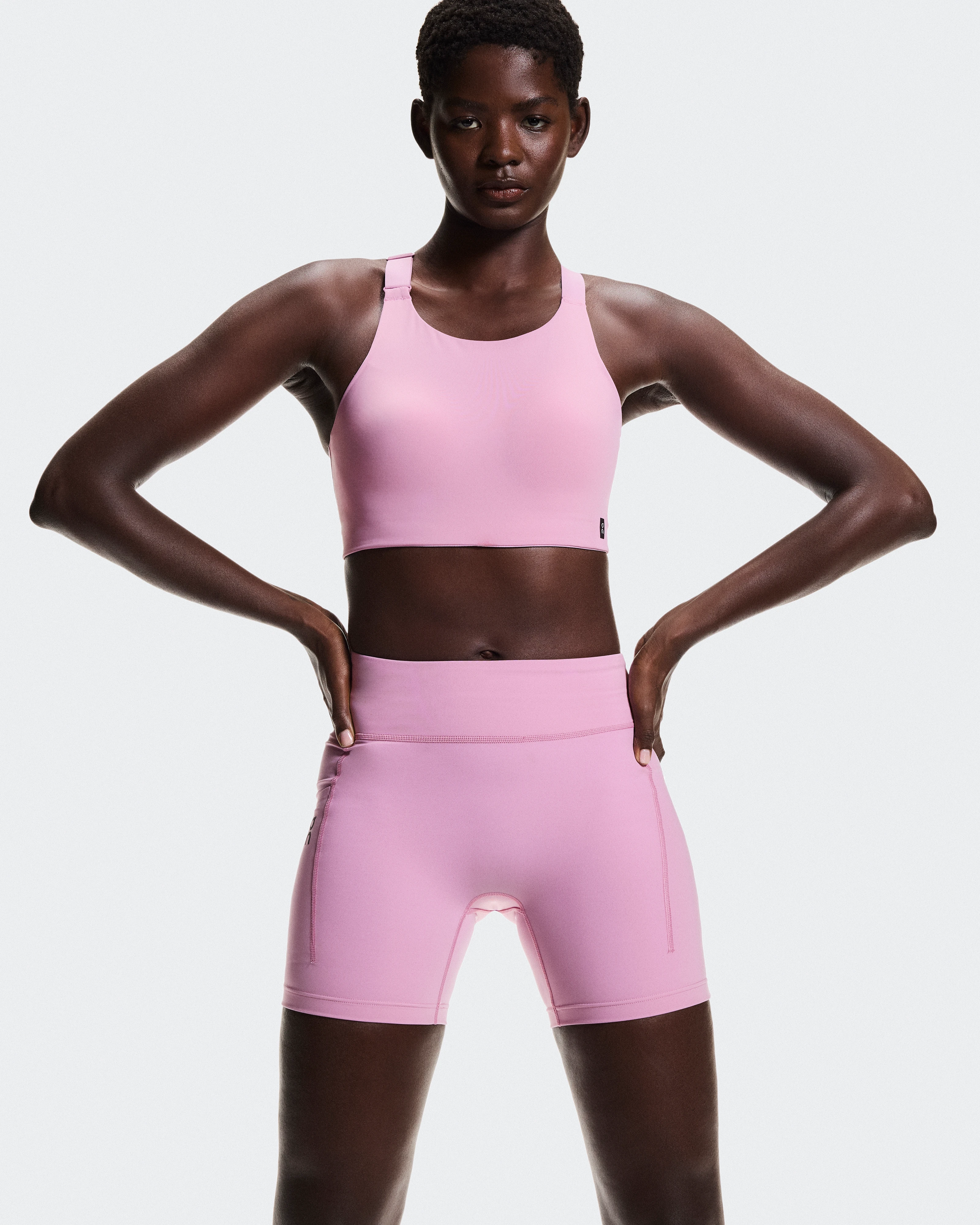 On Performance Tights Short Sakura Women Tights