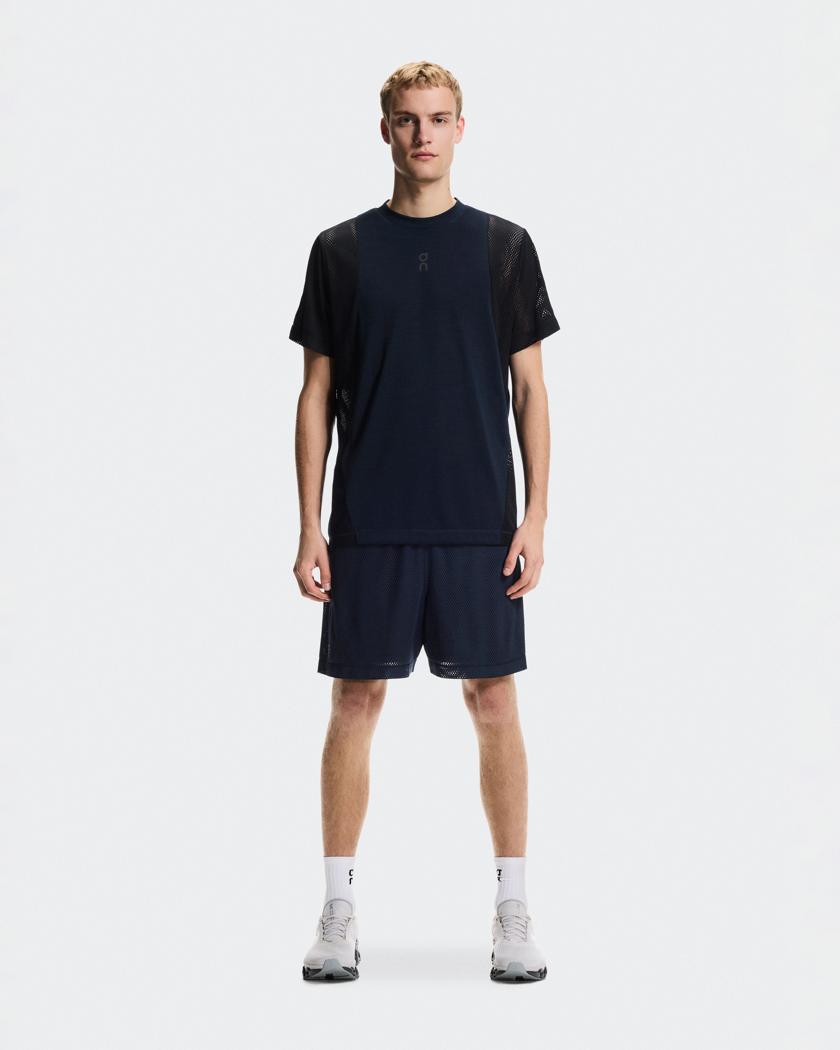 On Train Volt-T Navy Men Tops and t-shirts