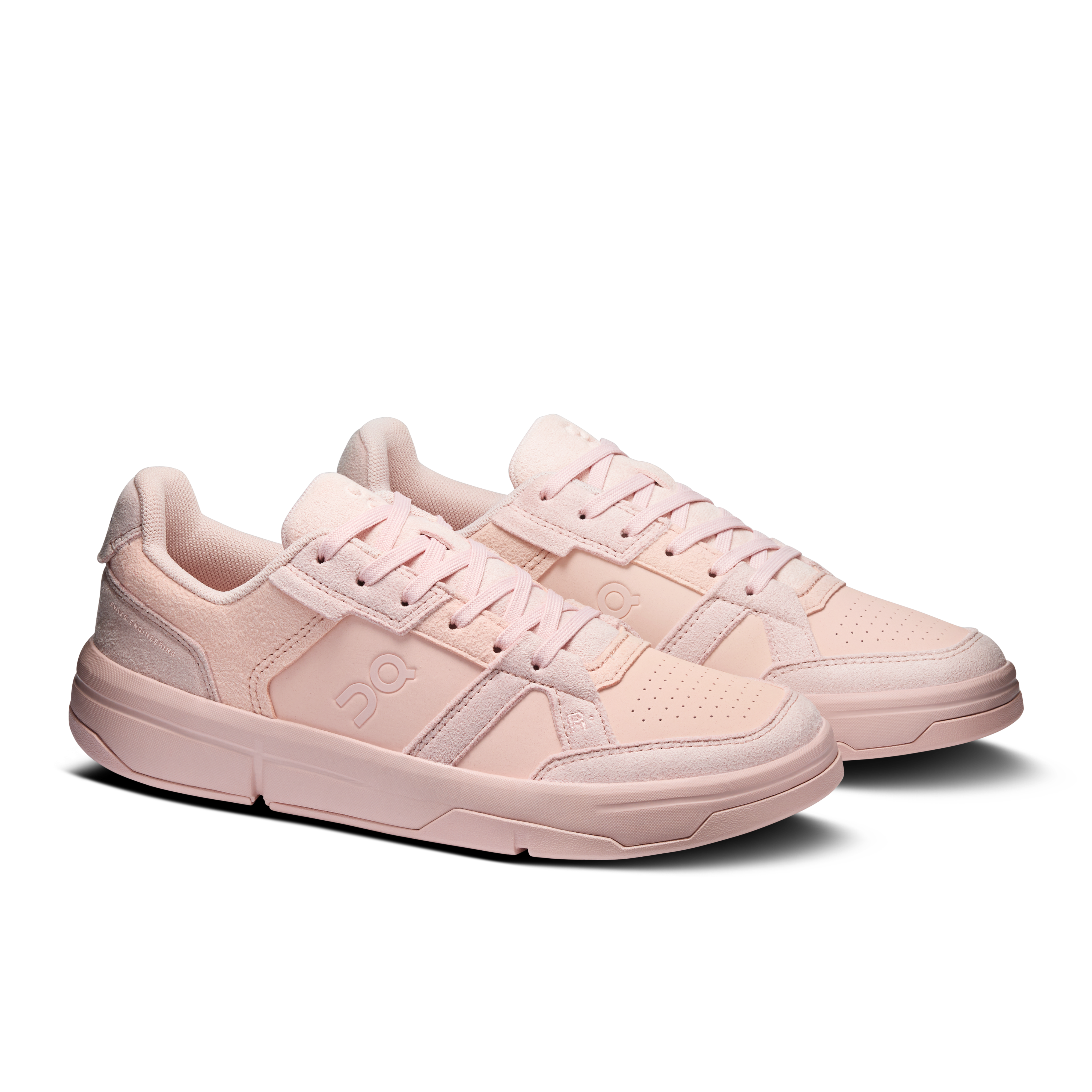 On THE ROGER Clubhouse Ace Doe & Doe Women Tennis Shoes