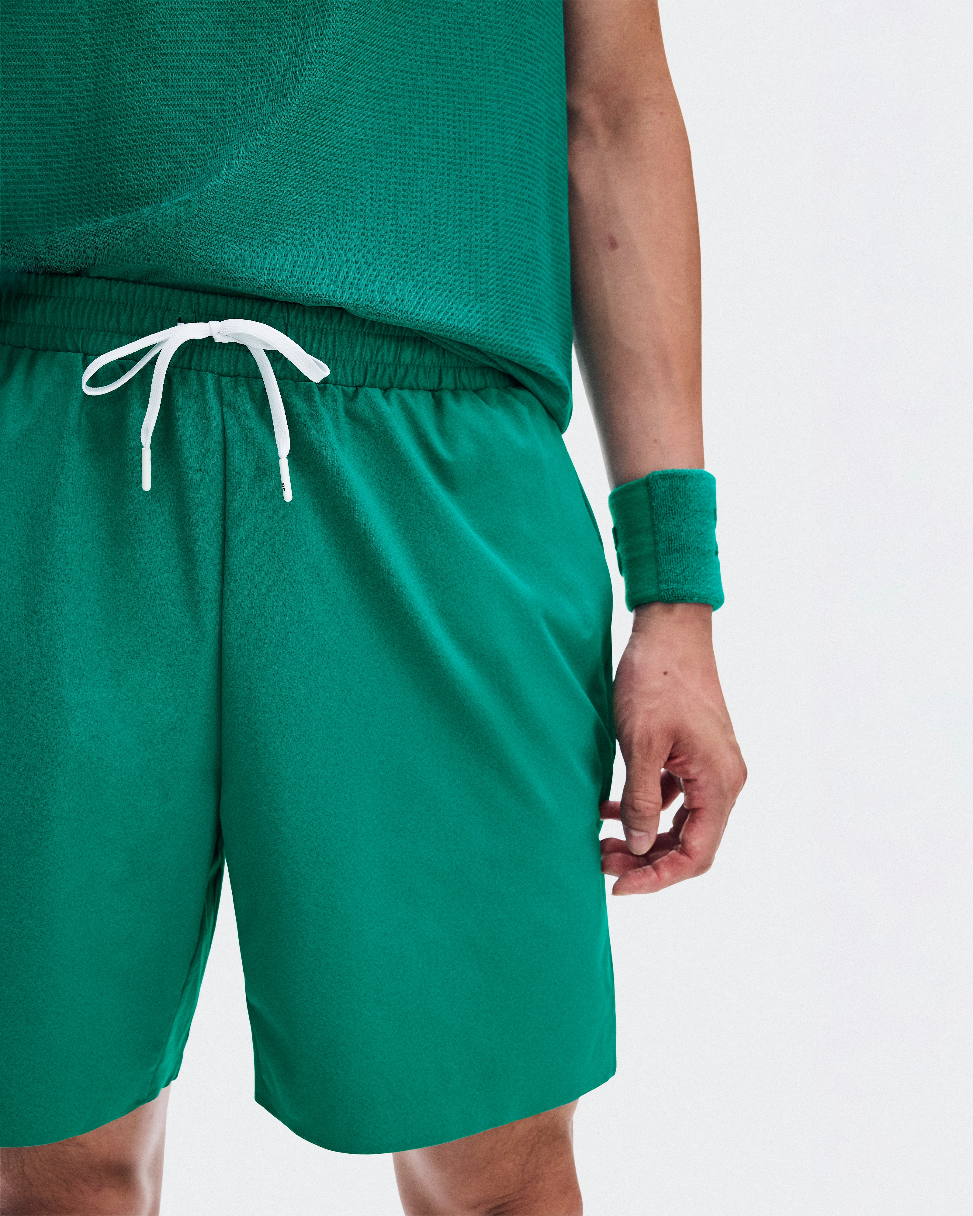 On 7" Court Shorts Neem Men Shorts