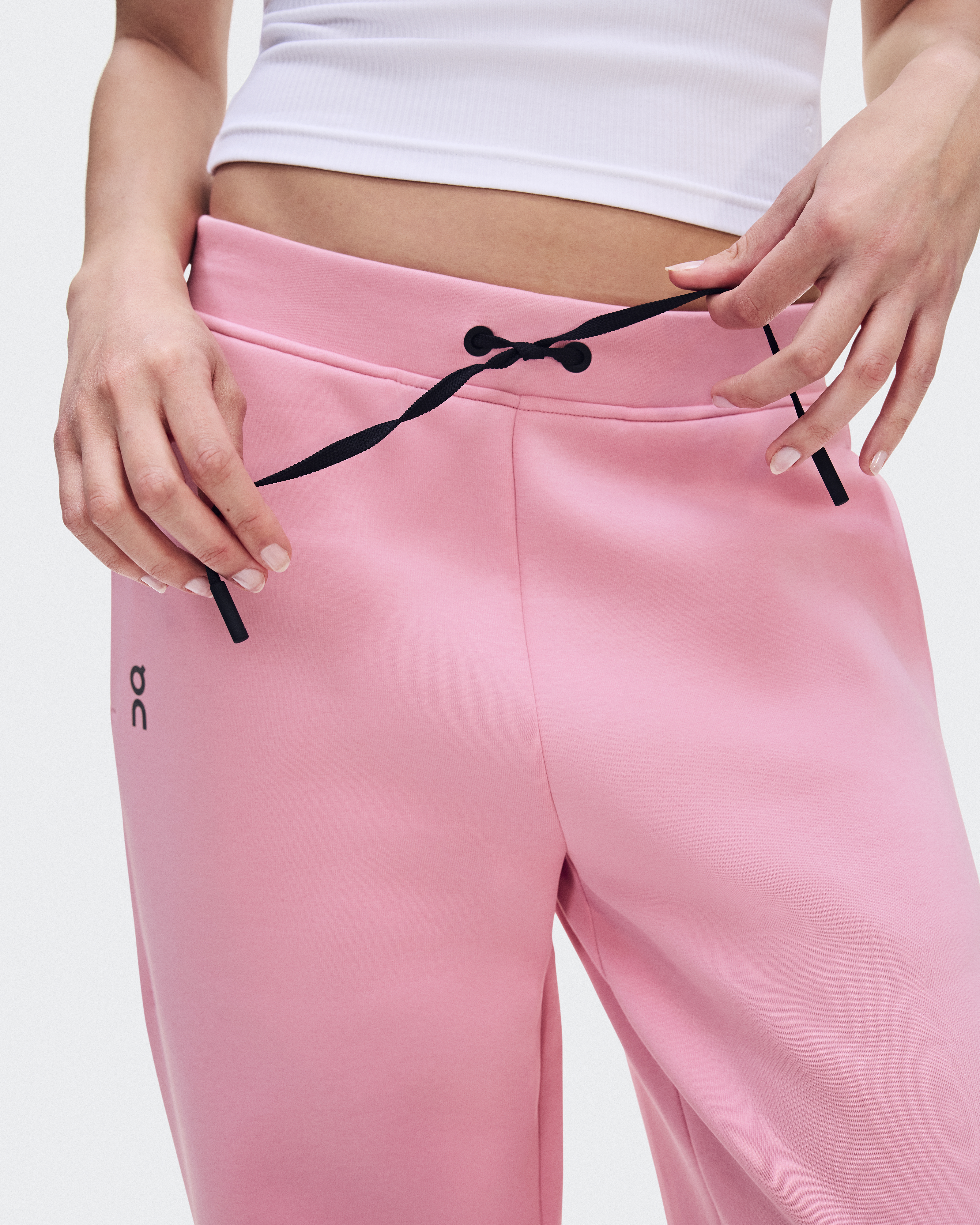 Women's Focus Tech Sweatpants | Pink | On Brazil