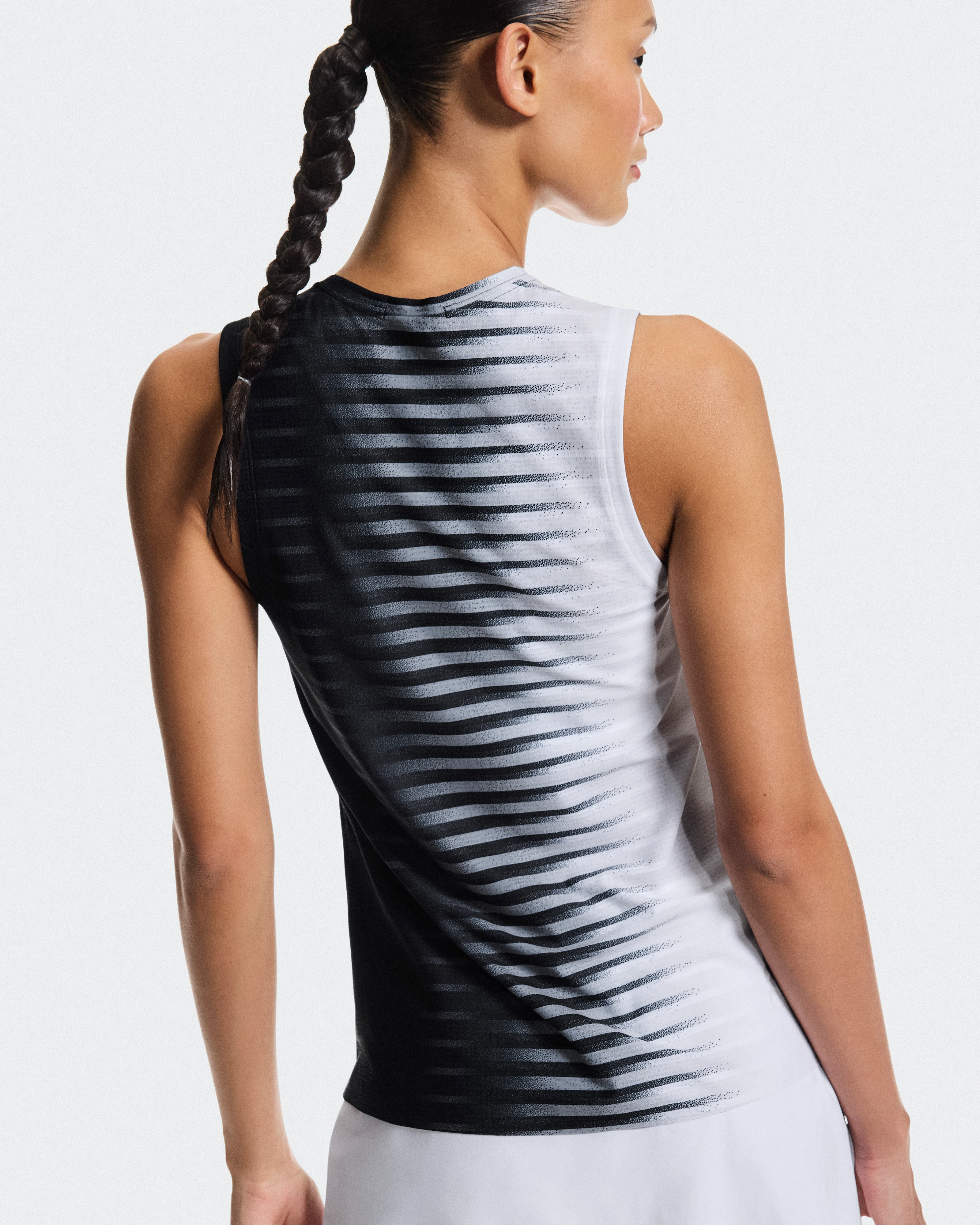 On Court Tank Edge Black & White Women Tops and t-shirts