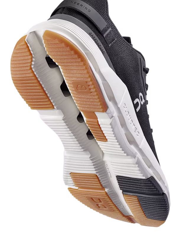 On Running Cloudnova Form Heel Detail