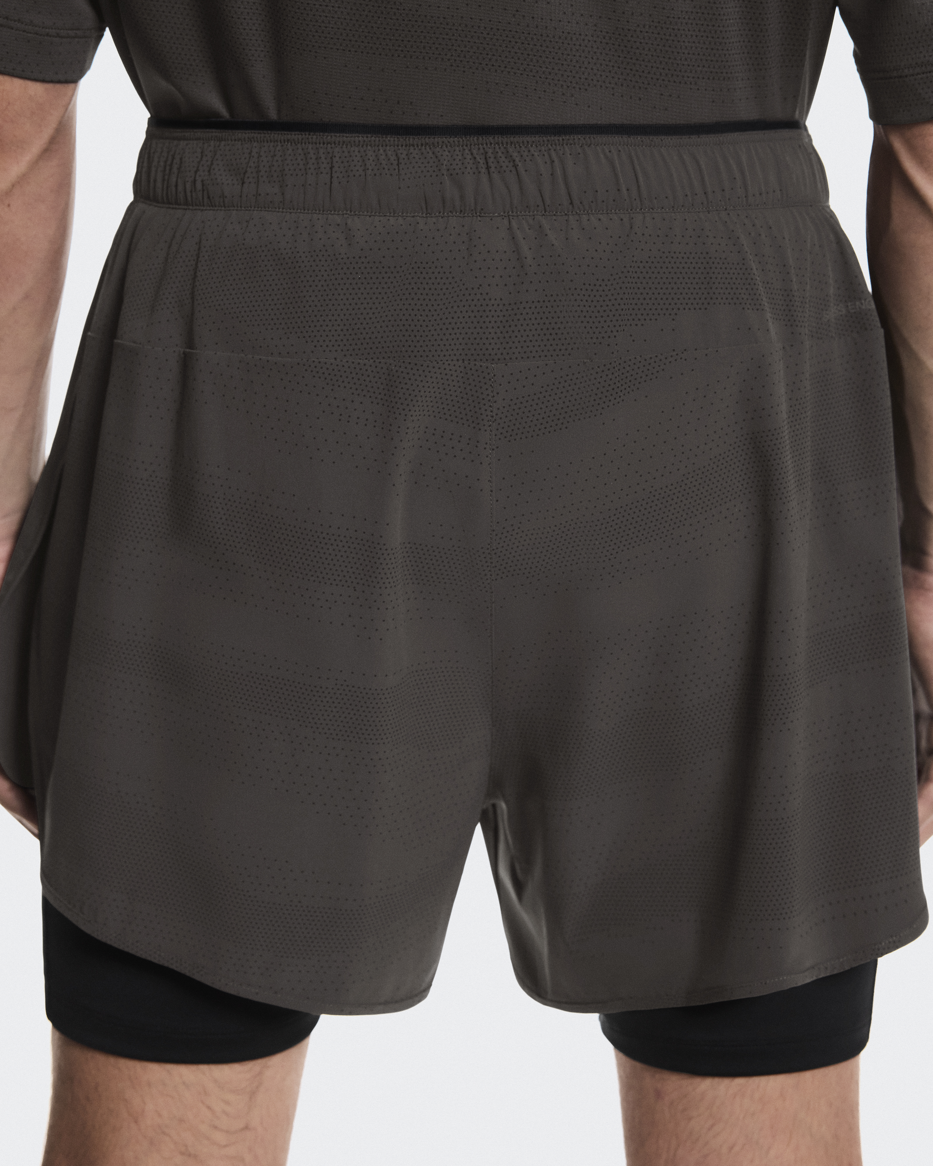 Men's 2-in-1 Shorts Erewhon | Brown & Black | On Canada