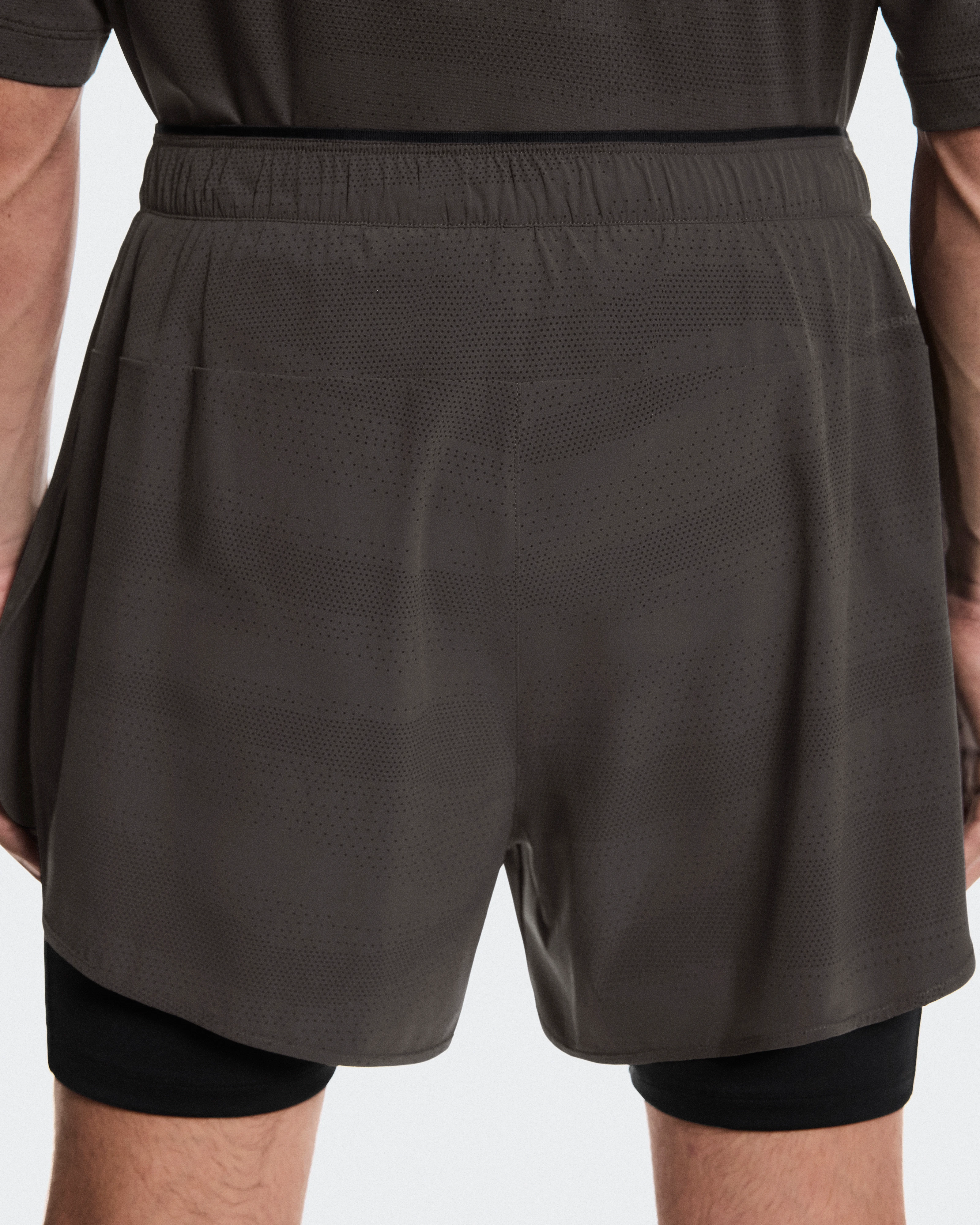 On 2-in-1 Shorts Erewhon Espresso & Black Men Shorts