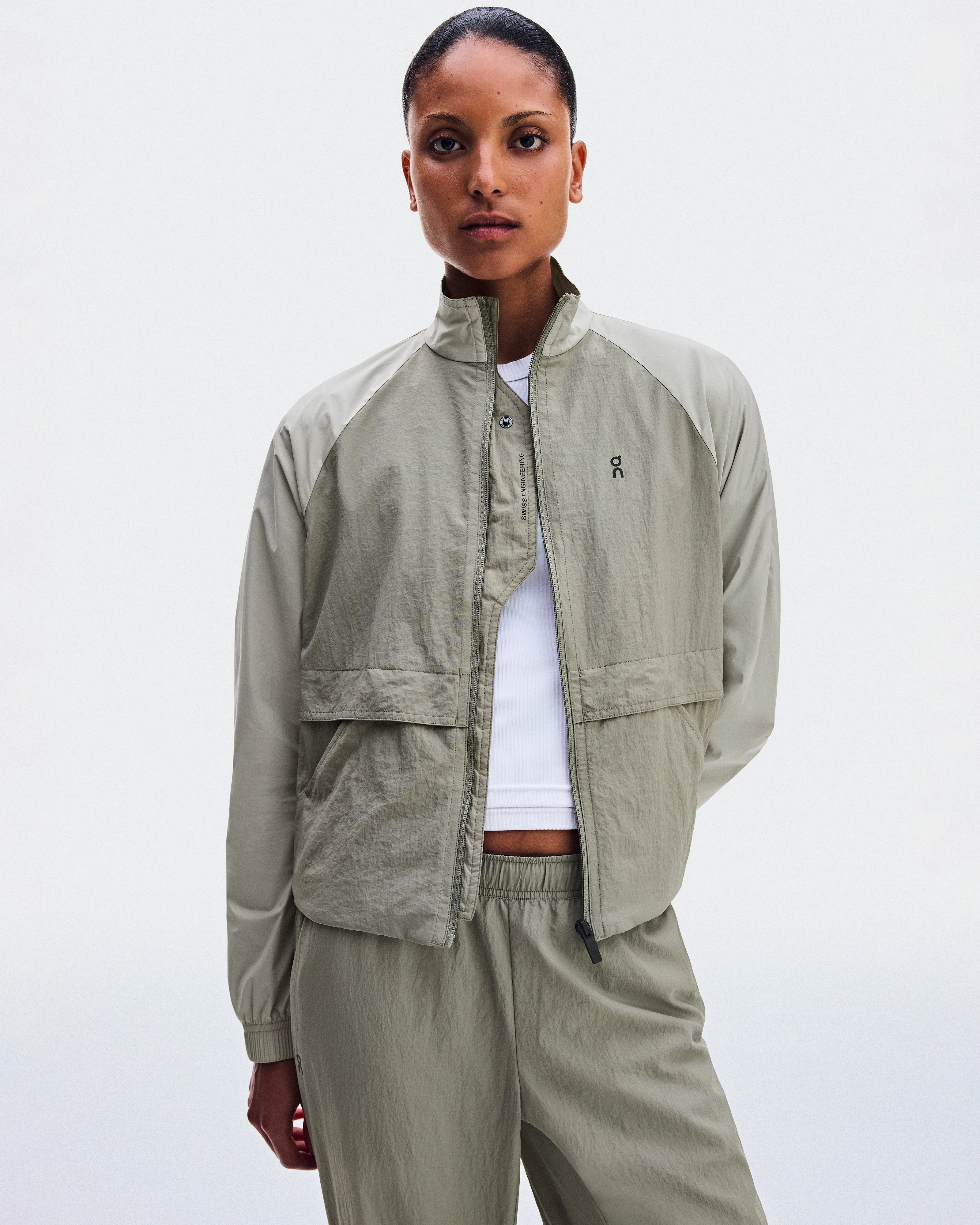 On All-Day Track Jacket Vetiver & Brume ウィメンズ – 洗練された定番アイテム トラック ジャケット