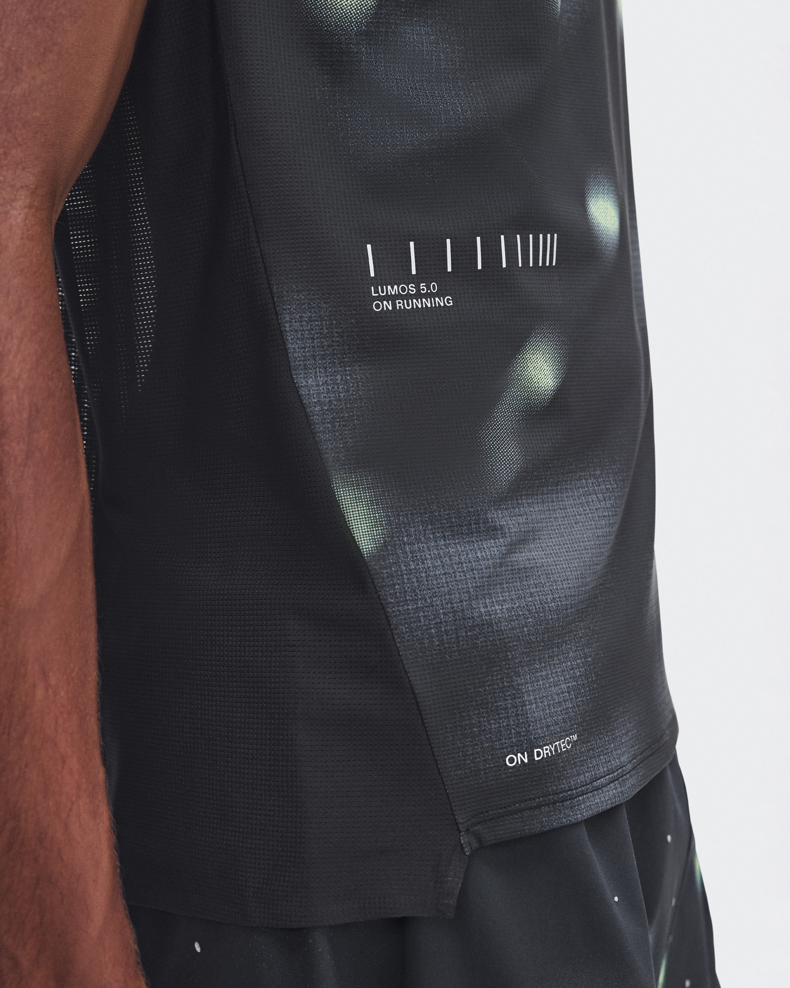 Men's Performance-T Lumos | Black | On United States