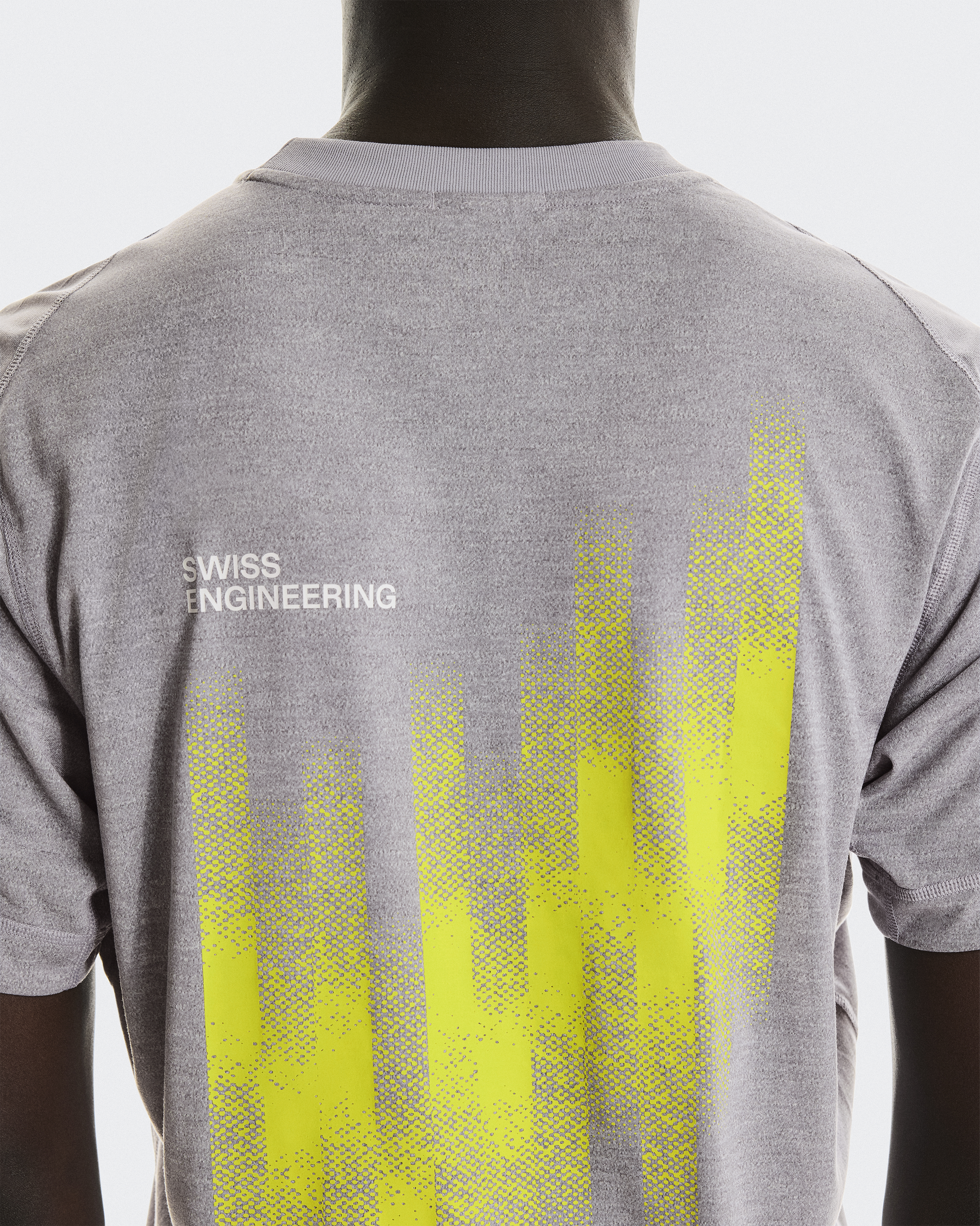 ミルク・Tブランドの1/12スケール スクール エンブレムプリント nano