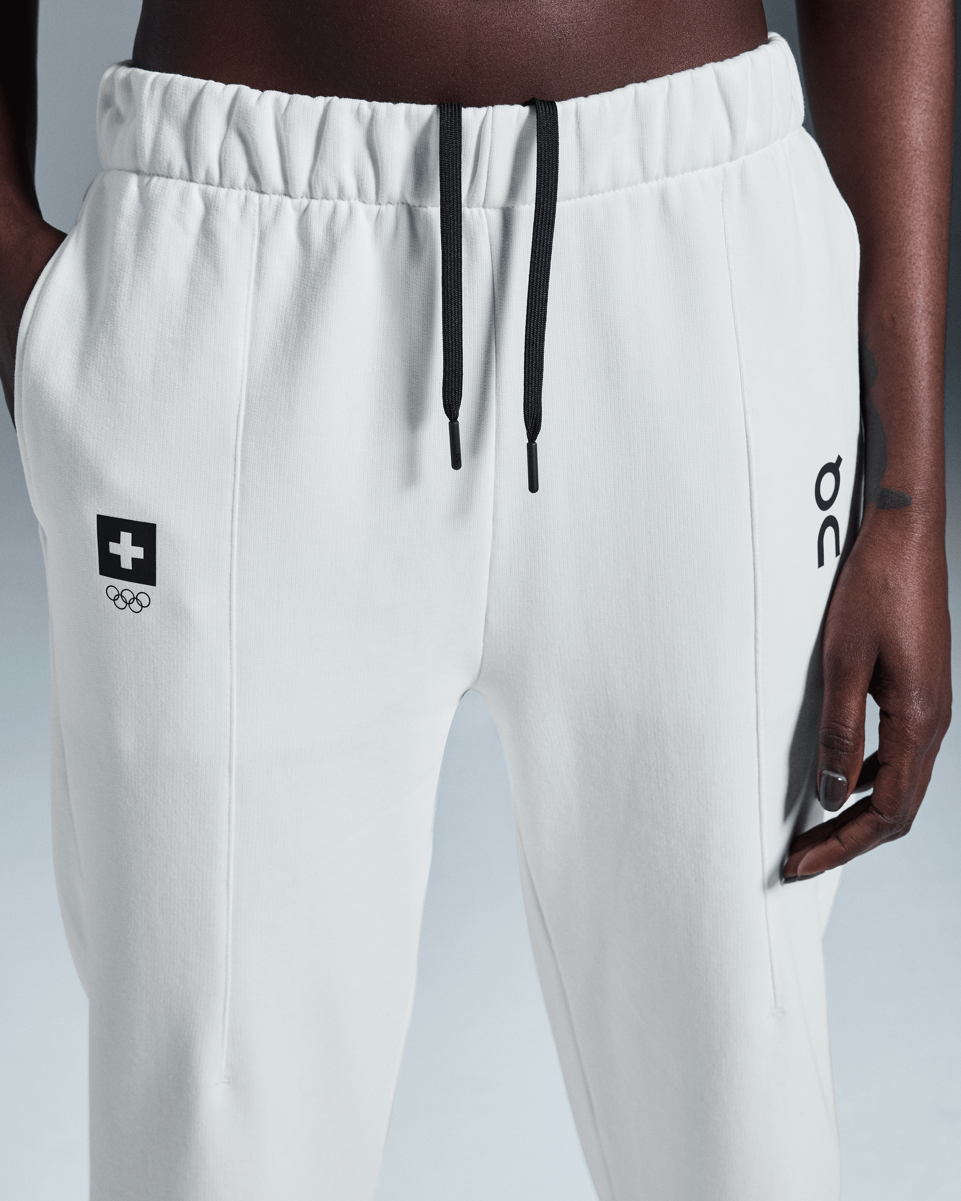 On Swiss Olympic Club Pants Undyed-White Damen Hosen