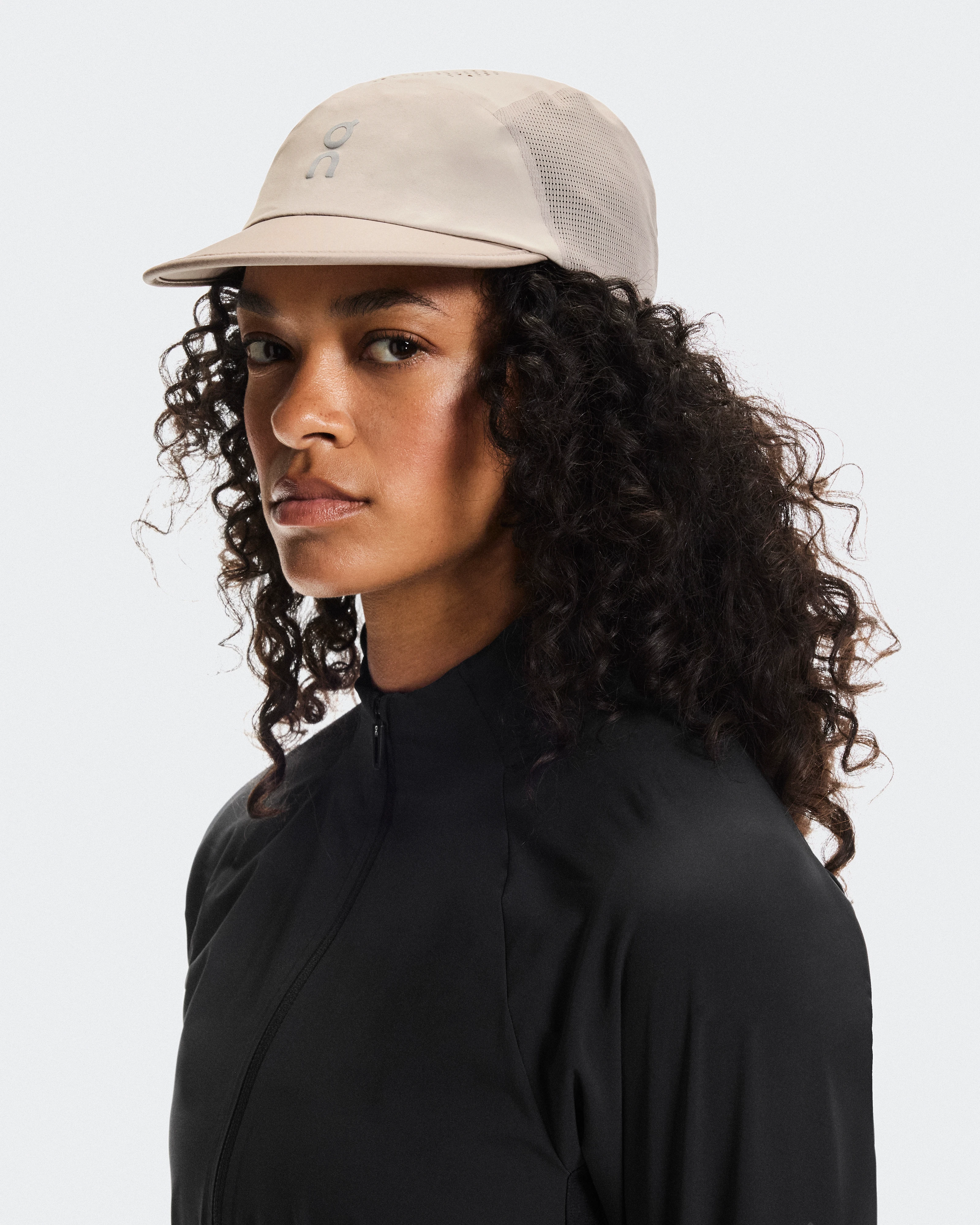 On Ultra Cap Fog Unisex Headwear