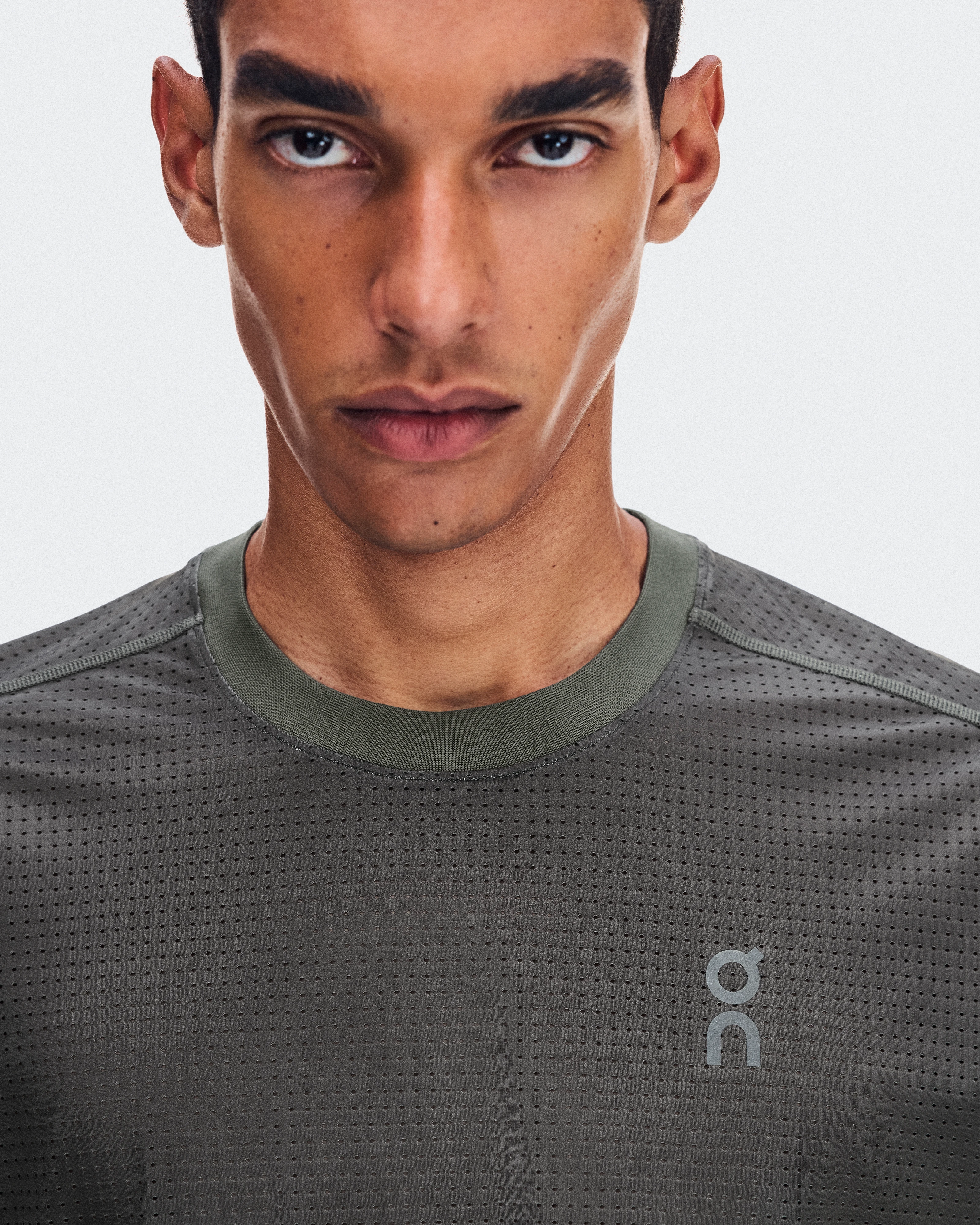 On Cropped Run-T LN1 Mire Unisex – Running, Racing Tops and t-shirts