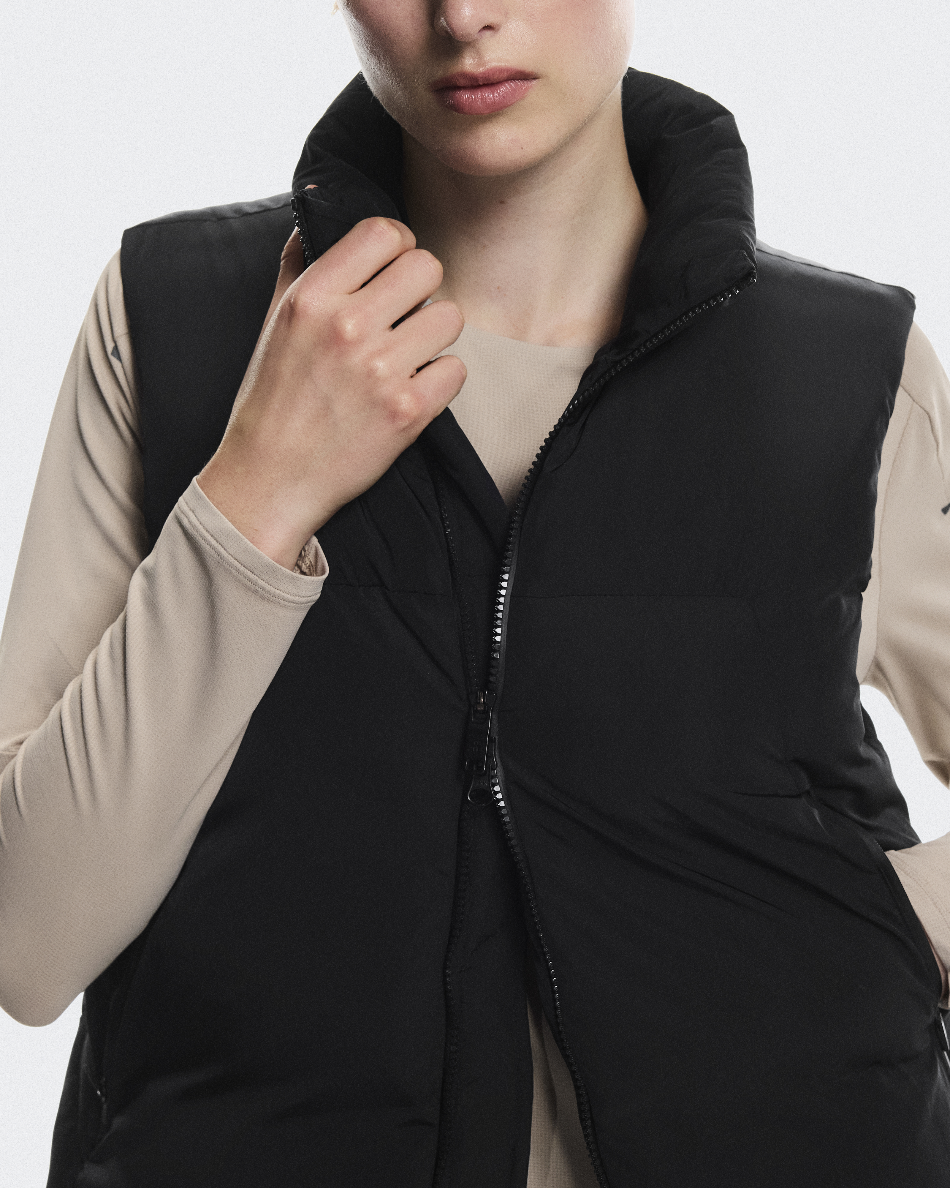 ジャケット・アウター On All-Day Puffer Vest Women's All-Day Puffer Vest | Black | On United States