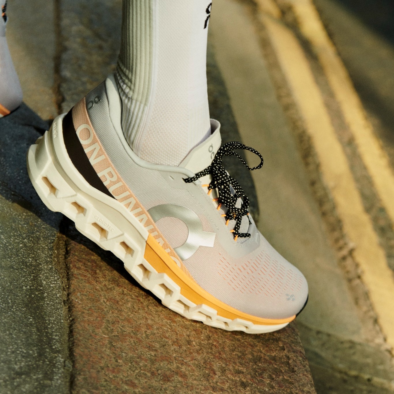 ☺︎on☺︎ランニングシューズ24.5☺︎ on ランニングシューズ | On 日本