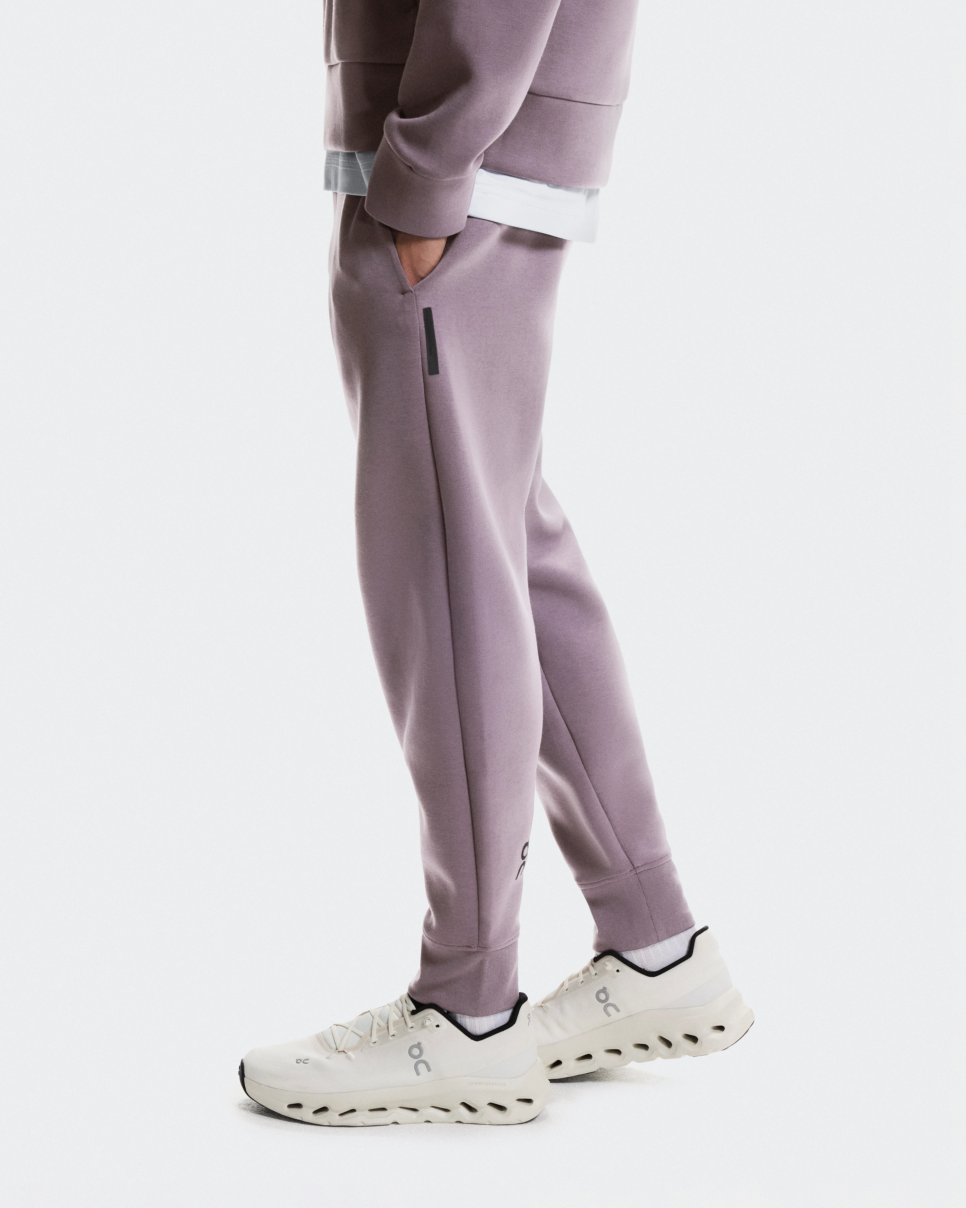 On Focus Tech Sweatpants Dewberry 남성 팬츠