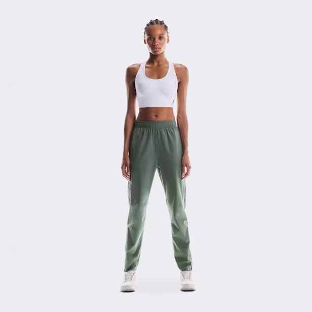 Core Pants in Olive