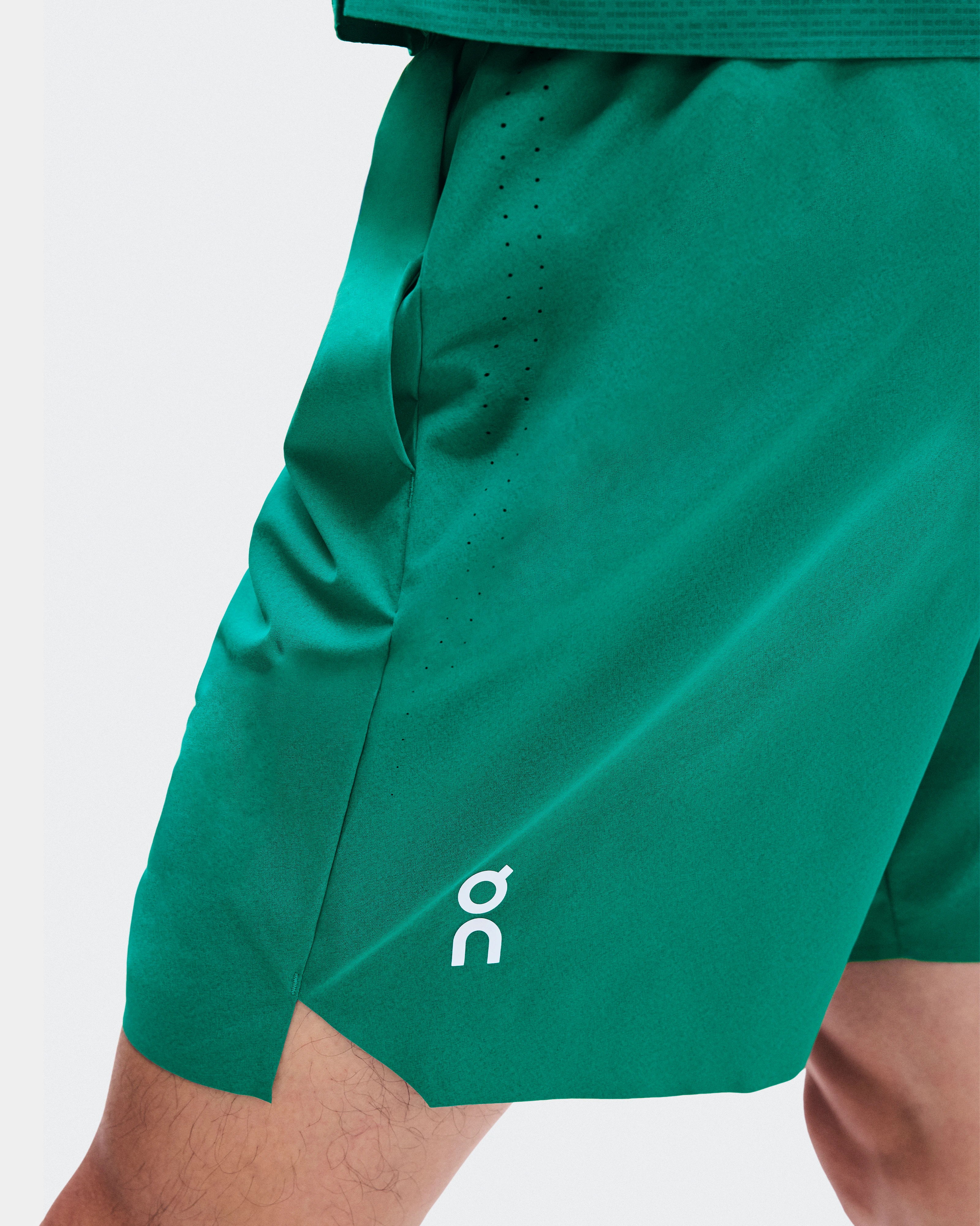 On 7" Court Shorts Neem Men Shorts