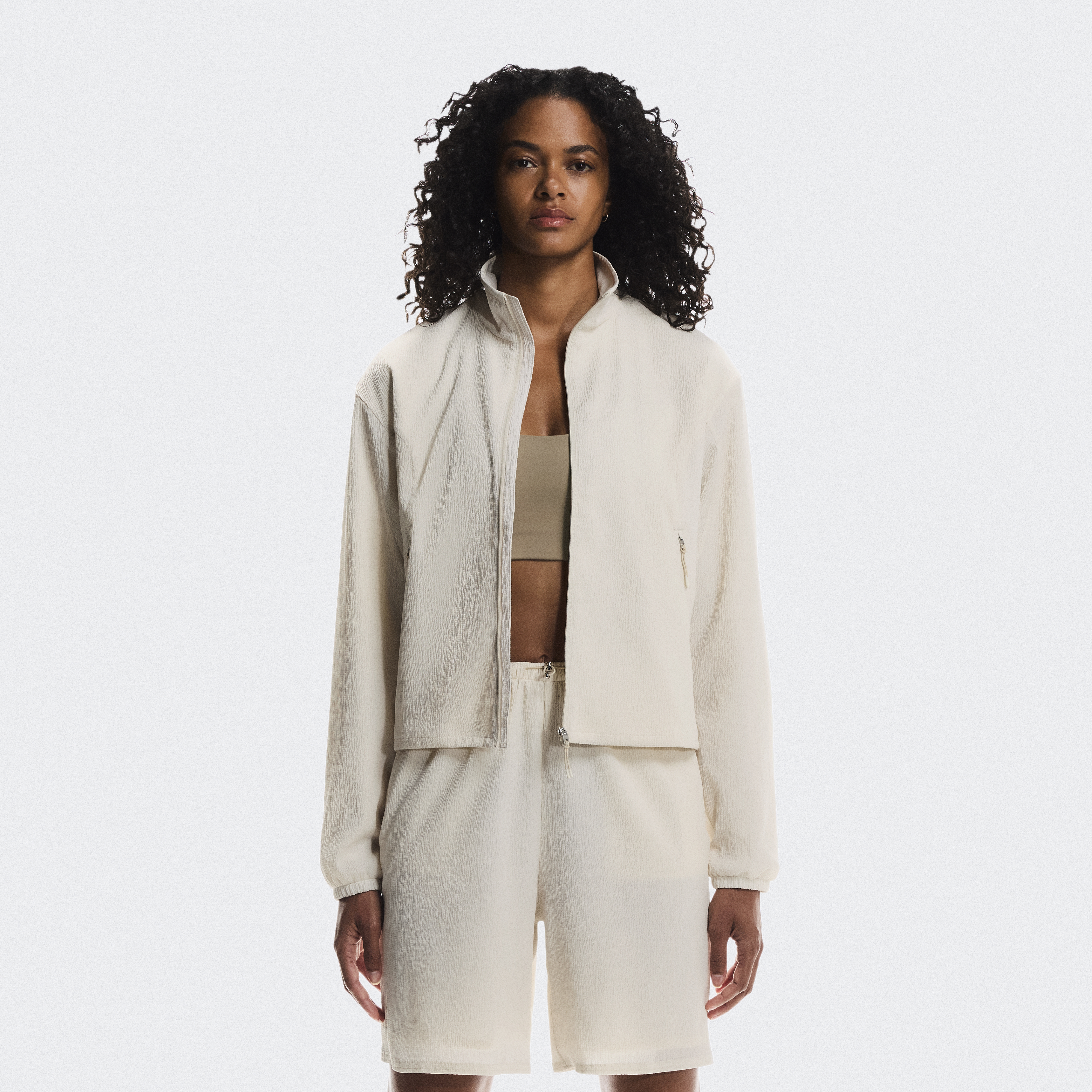 On Cloud Weather Jacket 女性用 XS On Cloud Weather Jacket 女性用 XS Women's Weather Jacket