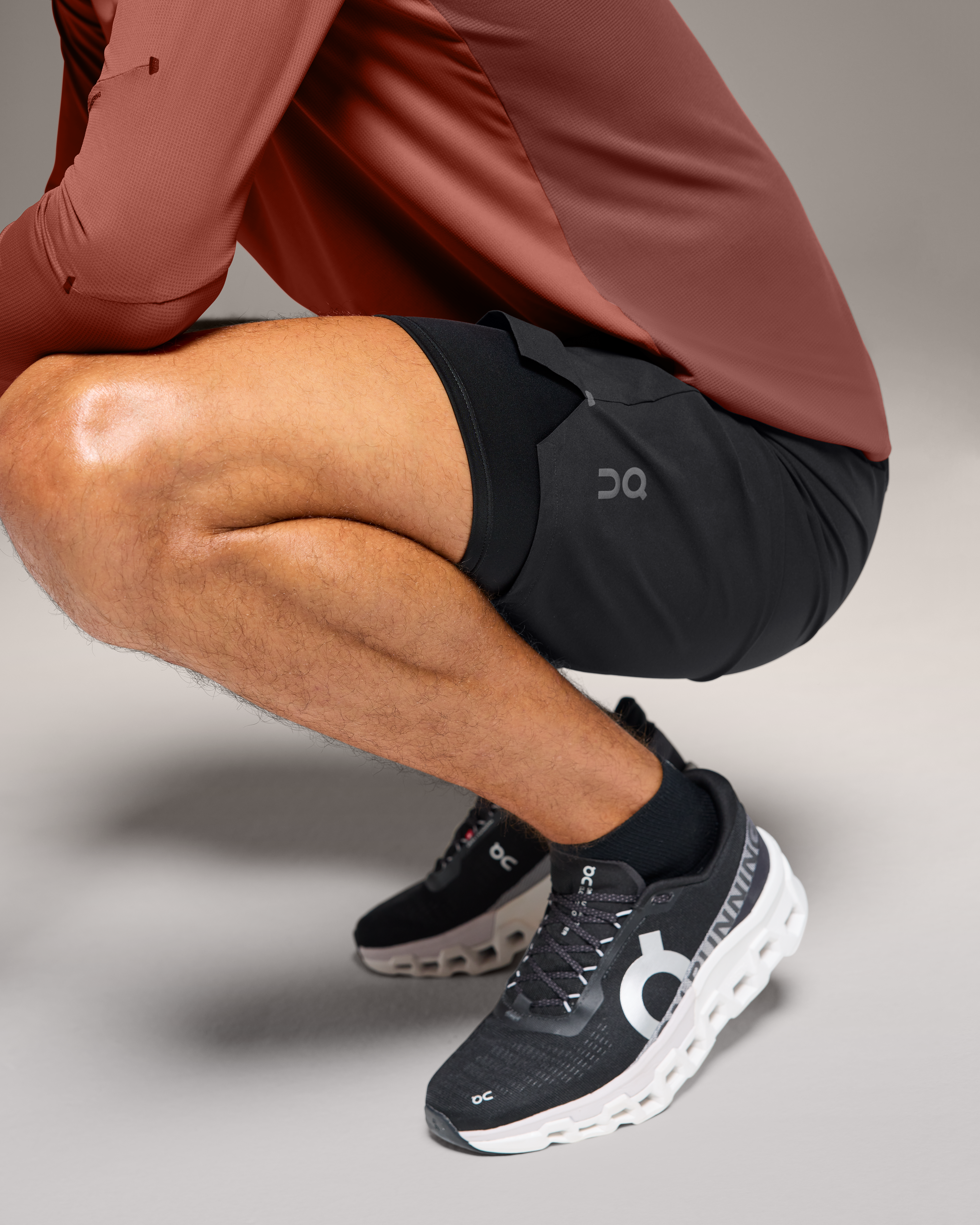 Performance Hybrid ShortMen / Black / L