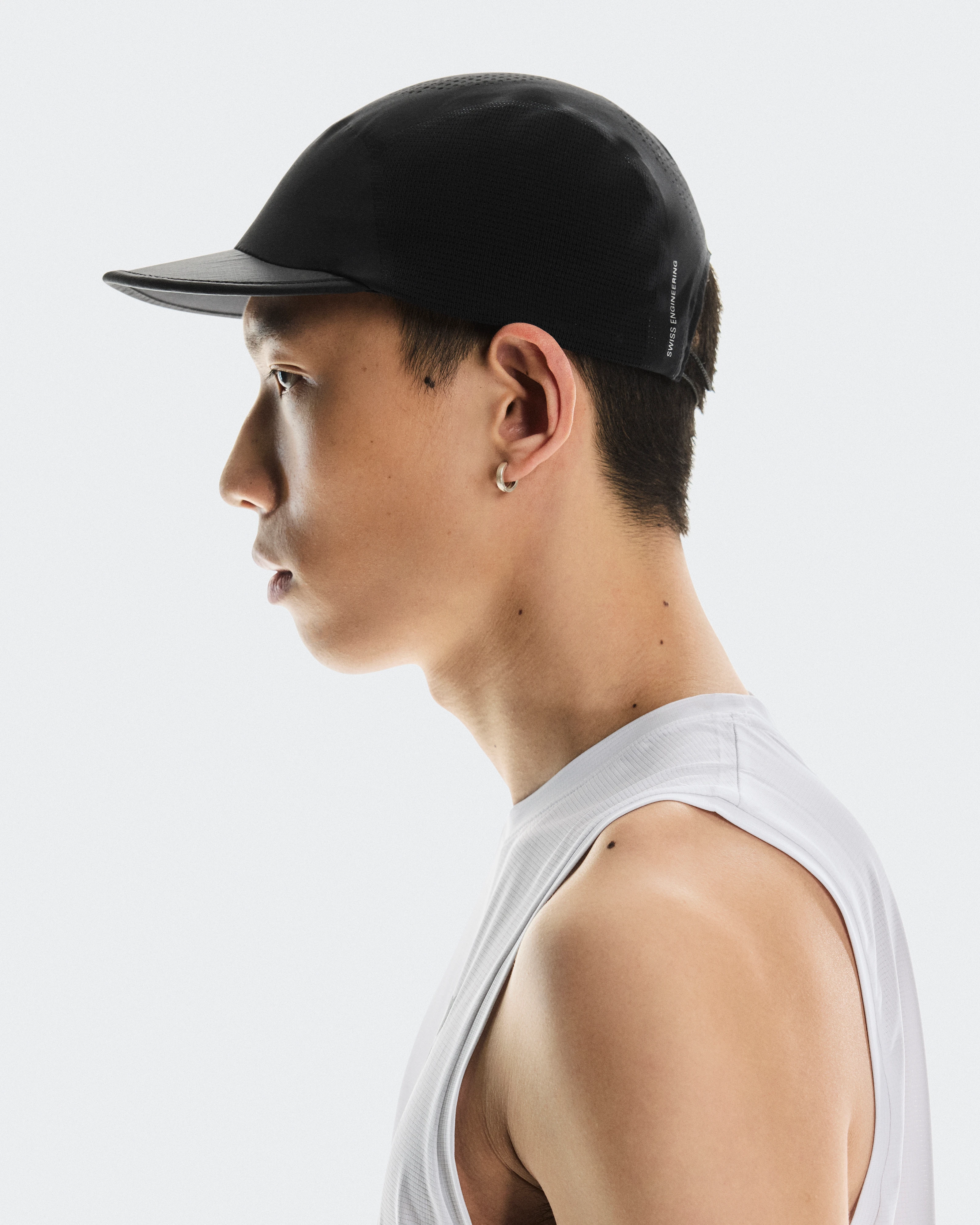 On Ultra Cap Black Unisex Headwear