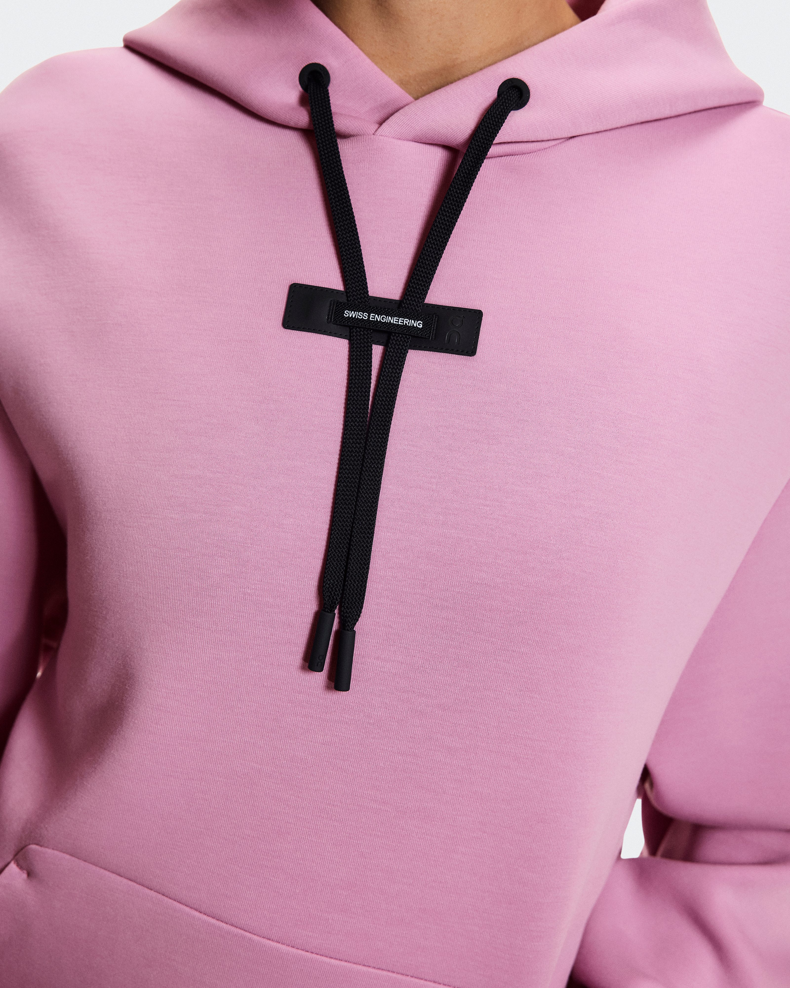 Focus Tech Hoodieنحيف / Sakura / L