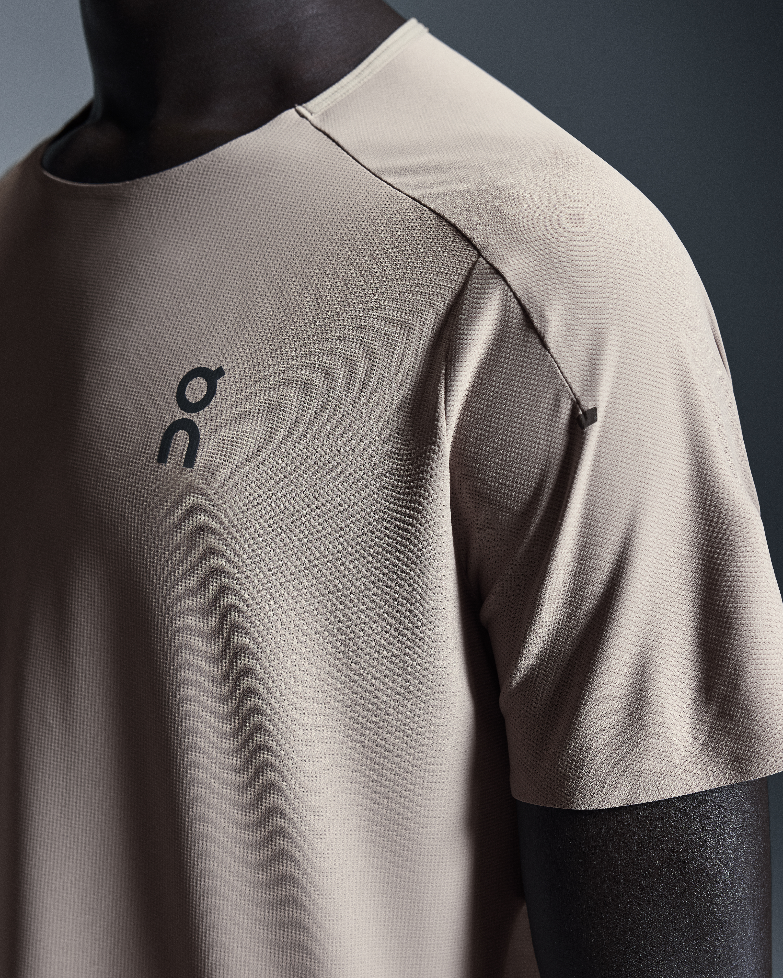 新品✨On Performance Tee M グレー On Running ON Trail Performance Tee 'Rock' – TĀKOUT NY