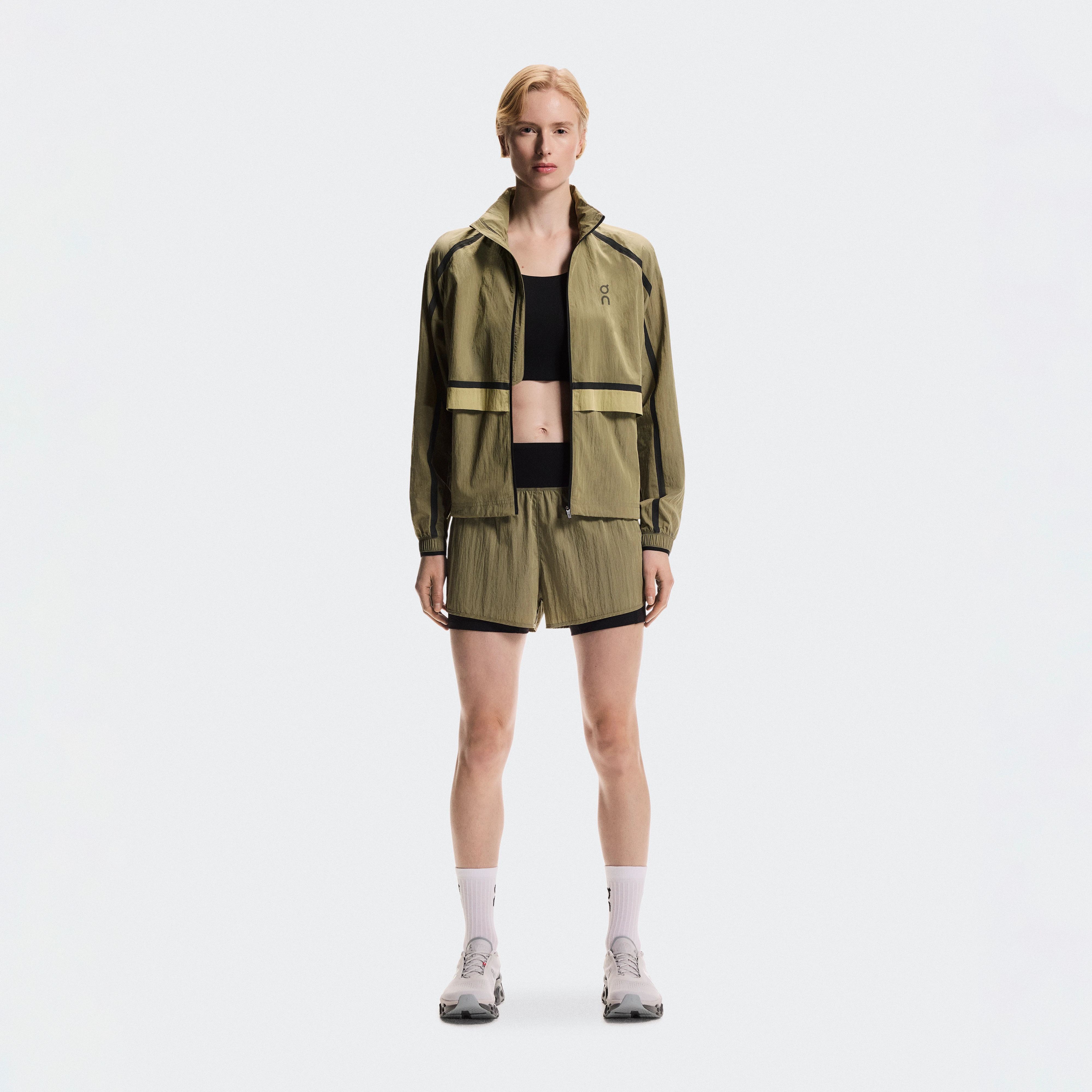 On Performance Volt Shorts Beige Marrón Mujer Mujer – Running, larga distancia Pantalones cortos