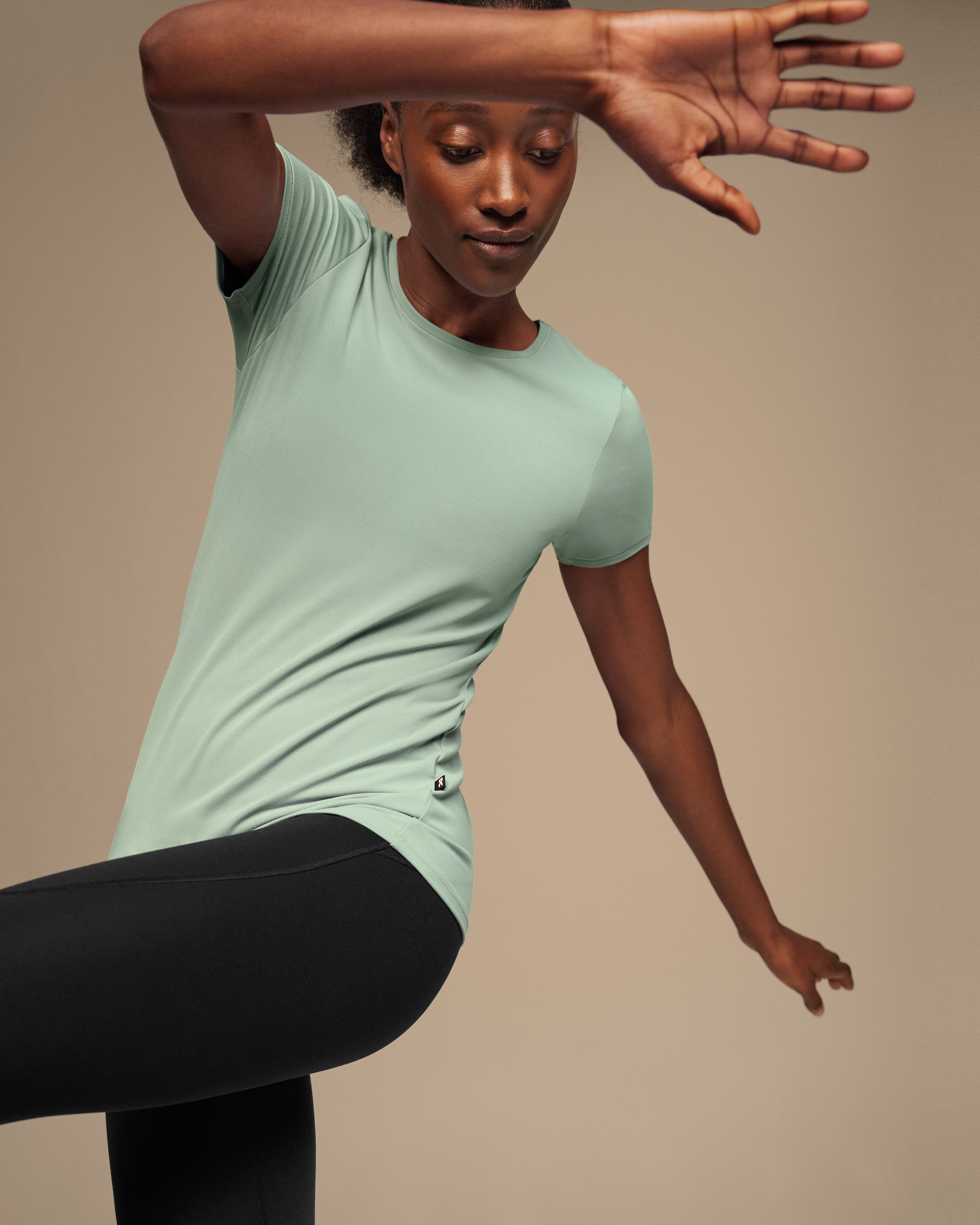 On Movement-T Moss Women Tops and t-shirts