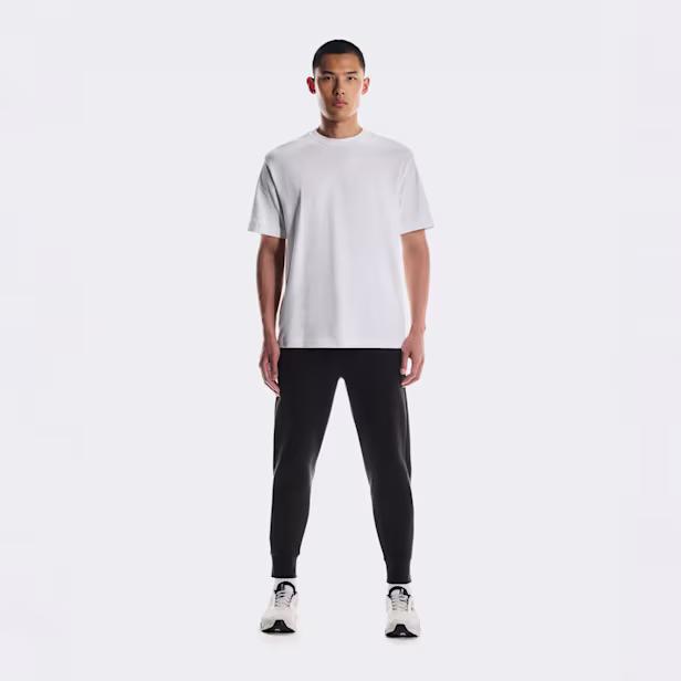 Focus Tech Sweatpants in Black