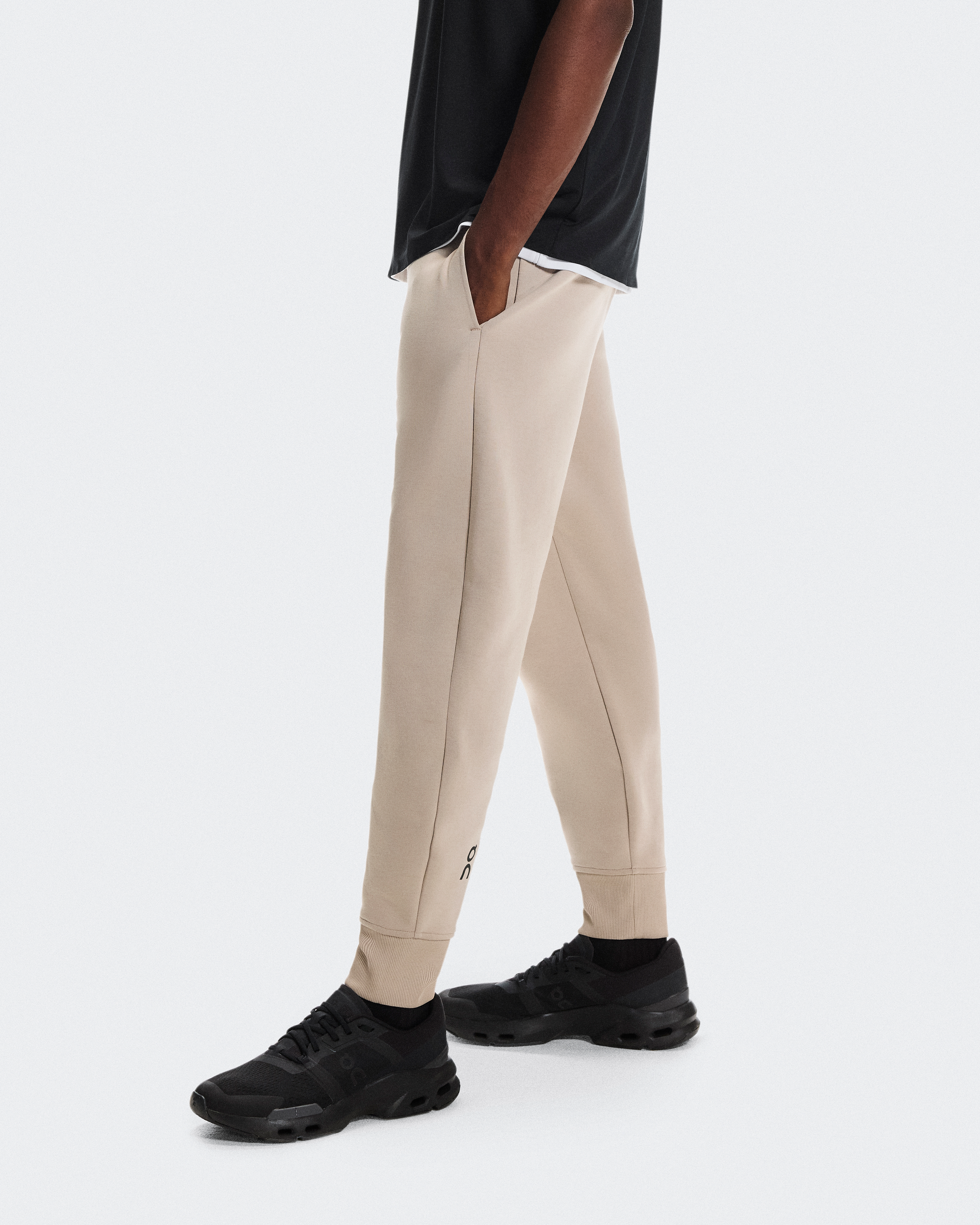 Focus Tech SweatpantsMen / Desert / L