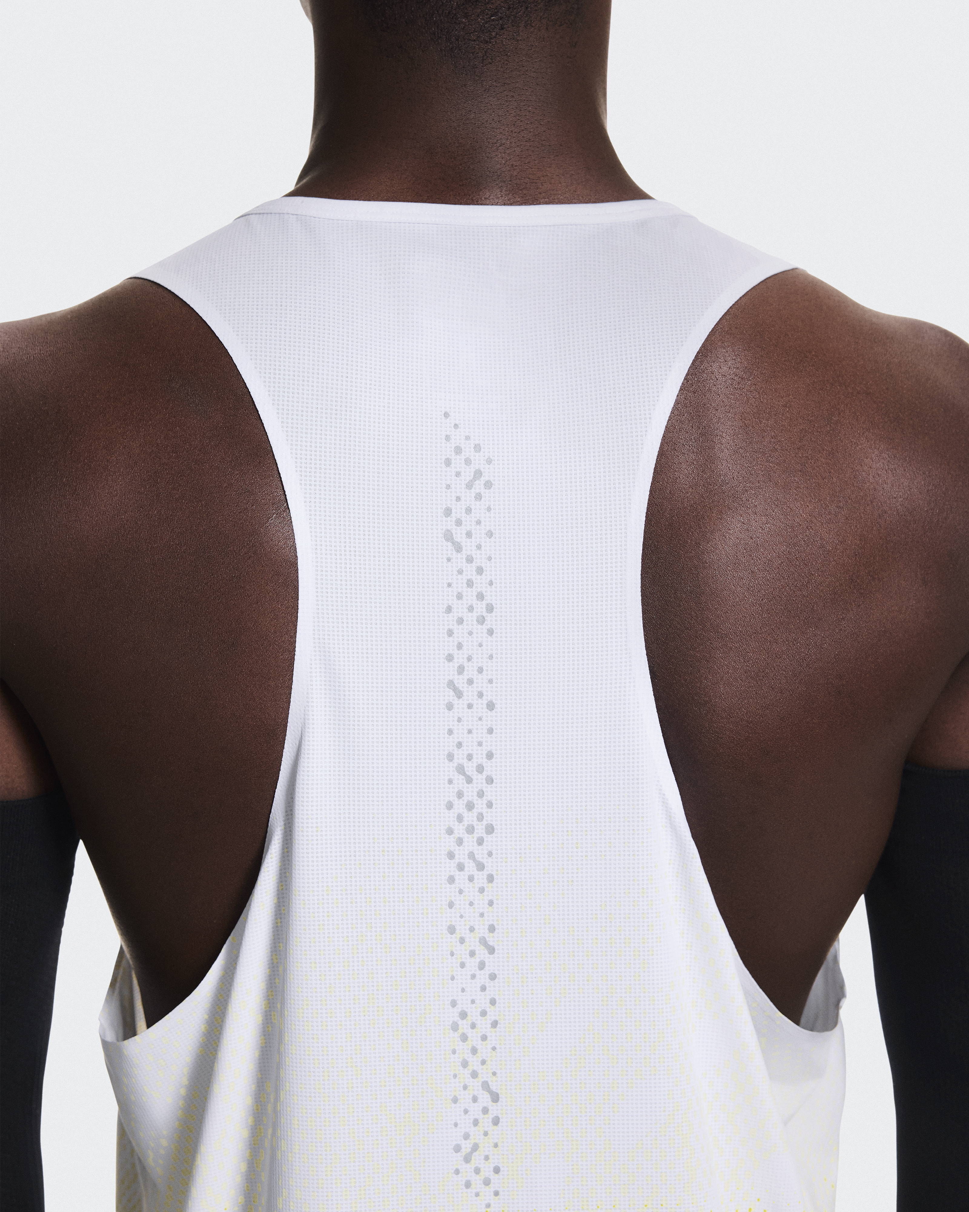 On Zero Singlet ゼロシングレットXS Men's Zero Singlet | On United States