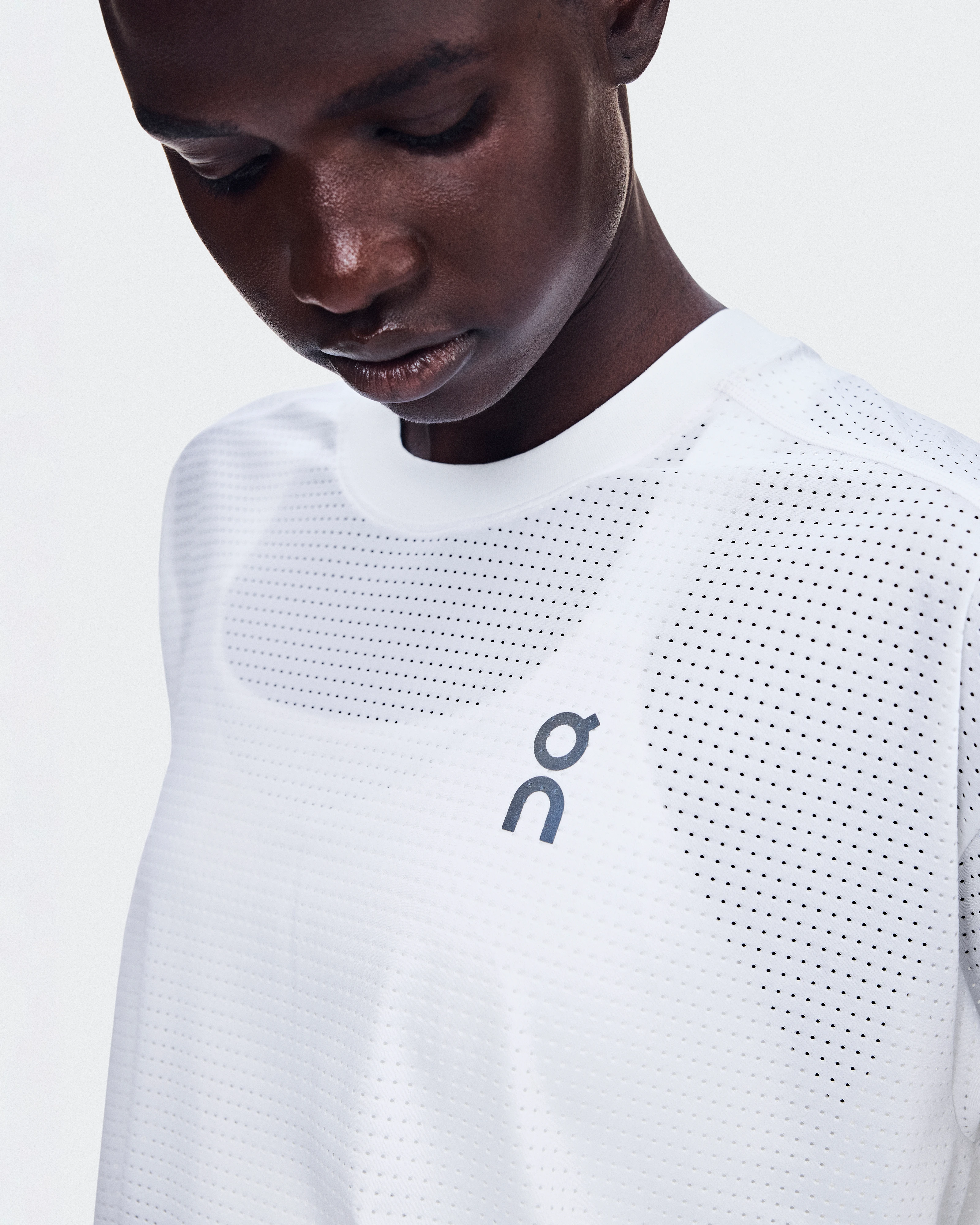 On Cropped Run-T LN1 White Unisex Tops and t-shirts