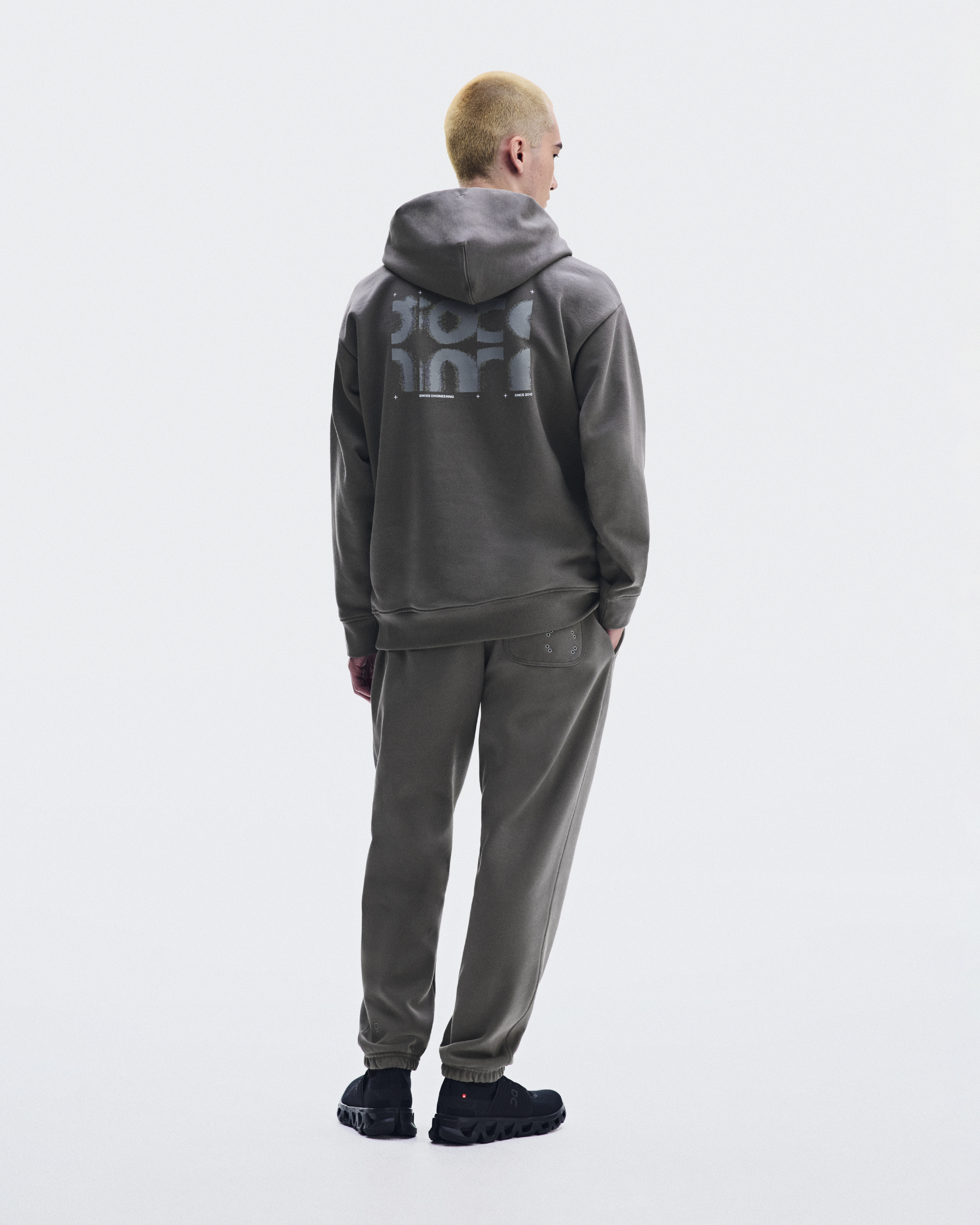 Men's Club Collective Hoodie Pixel | Grey | On Japan