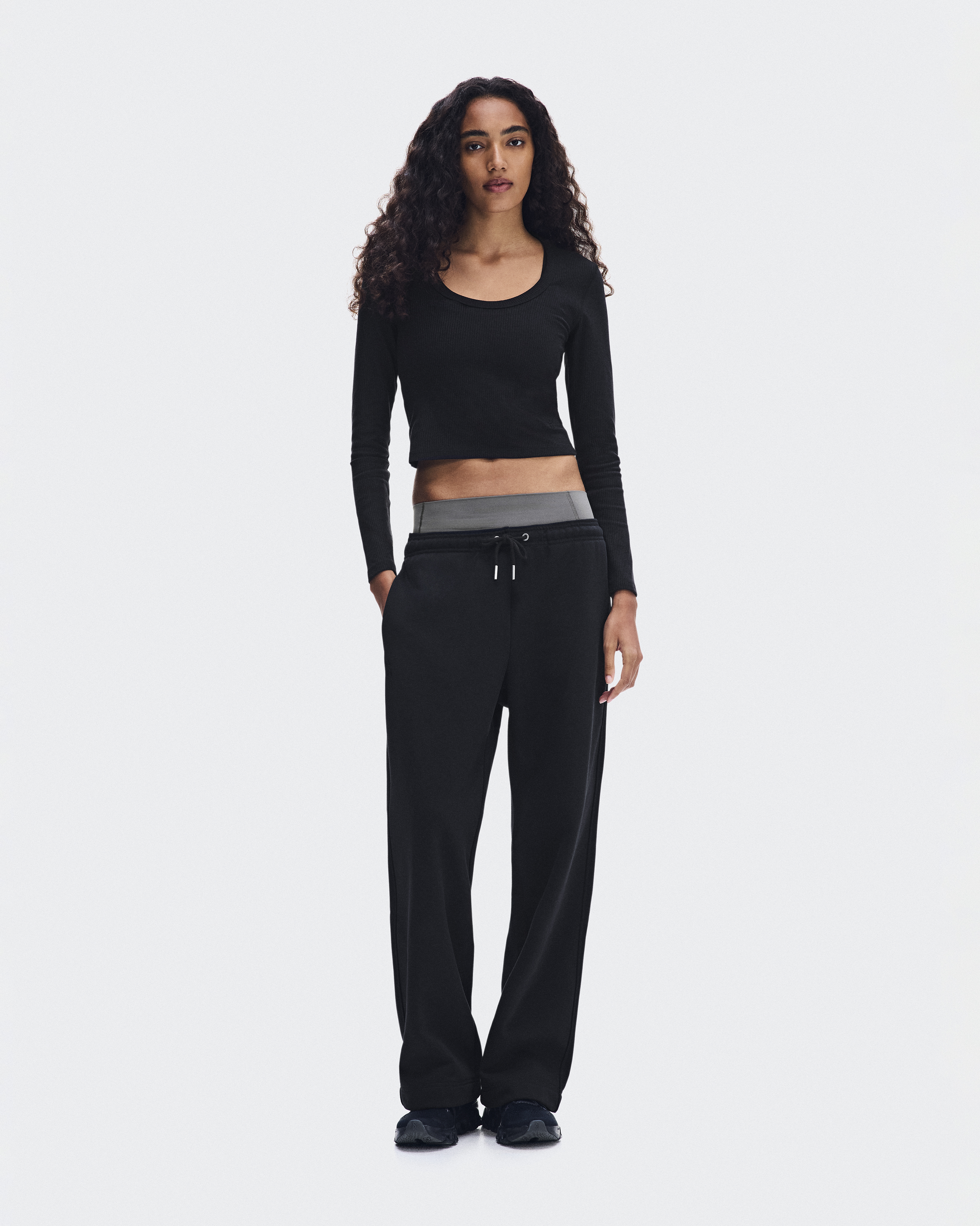 All-Day Ribbed Long-T Long-Sleeve Shirt in Black