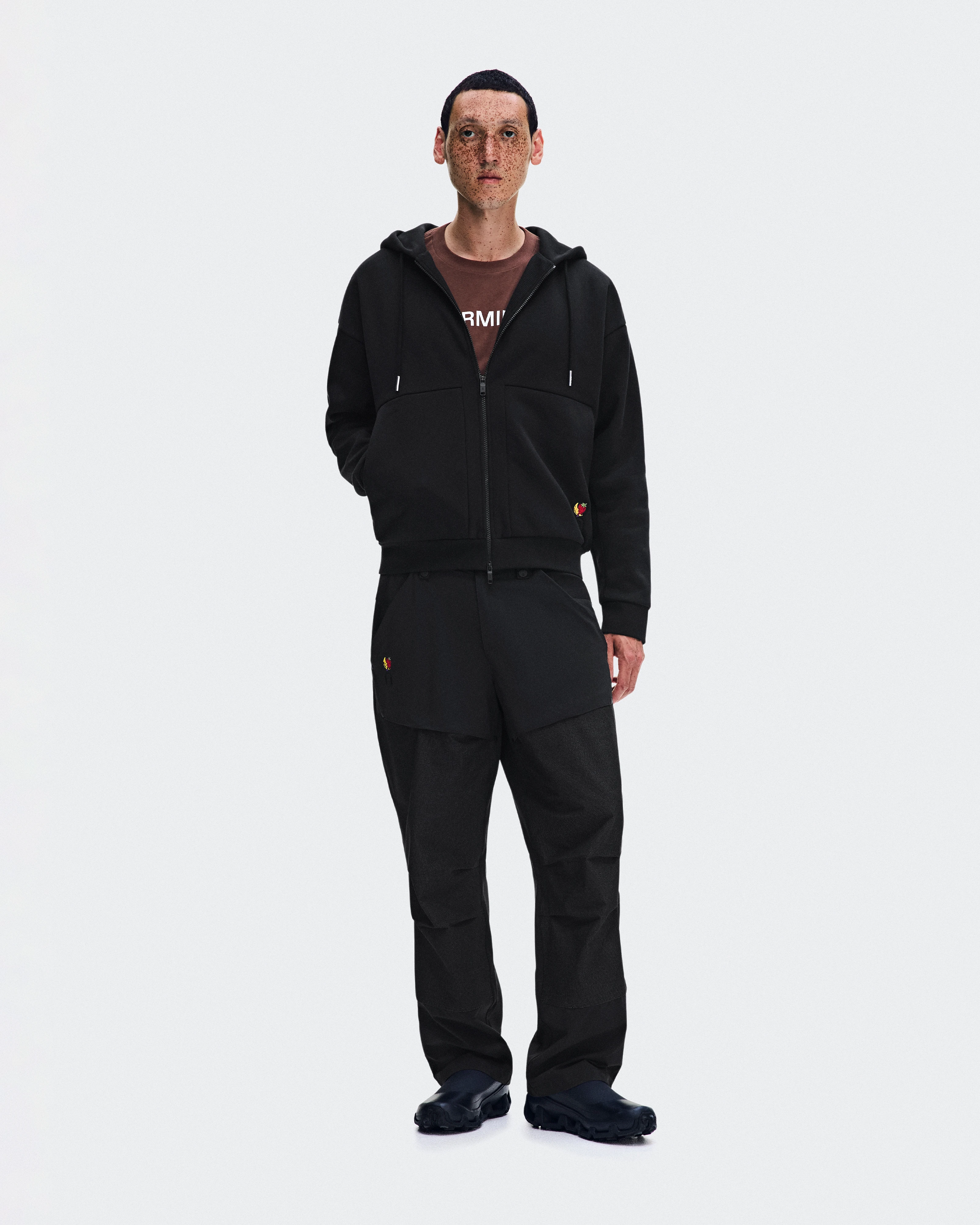 On Utility Zip Hoodie SHG Black 유니섹스 – 아웃도어 모험, 올데이 웨어 후디 & 스웻셔츠