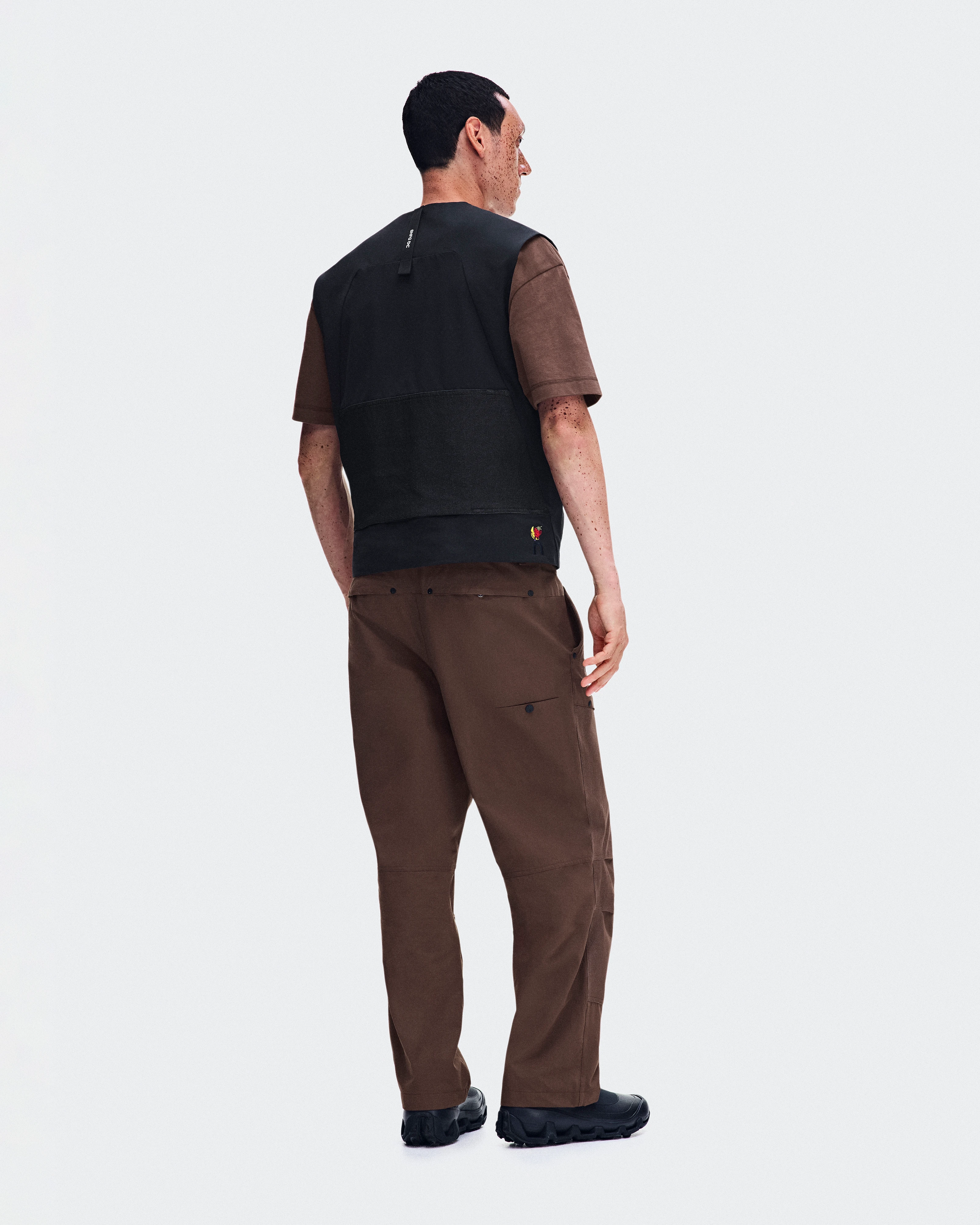 On Utility Vest SHG Black 유니섹스 – 아웃도어 모험, 올데이 웨어 베스트