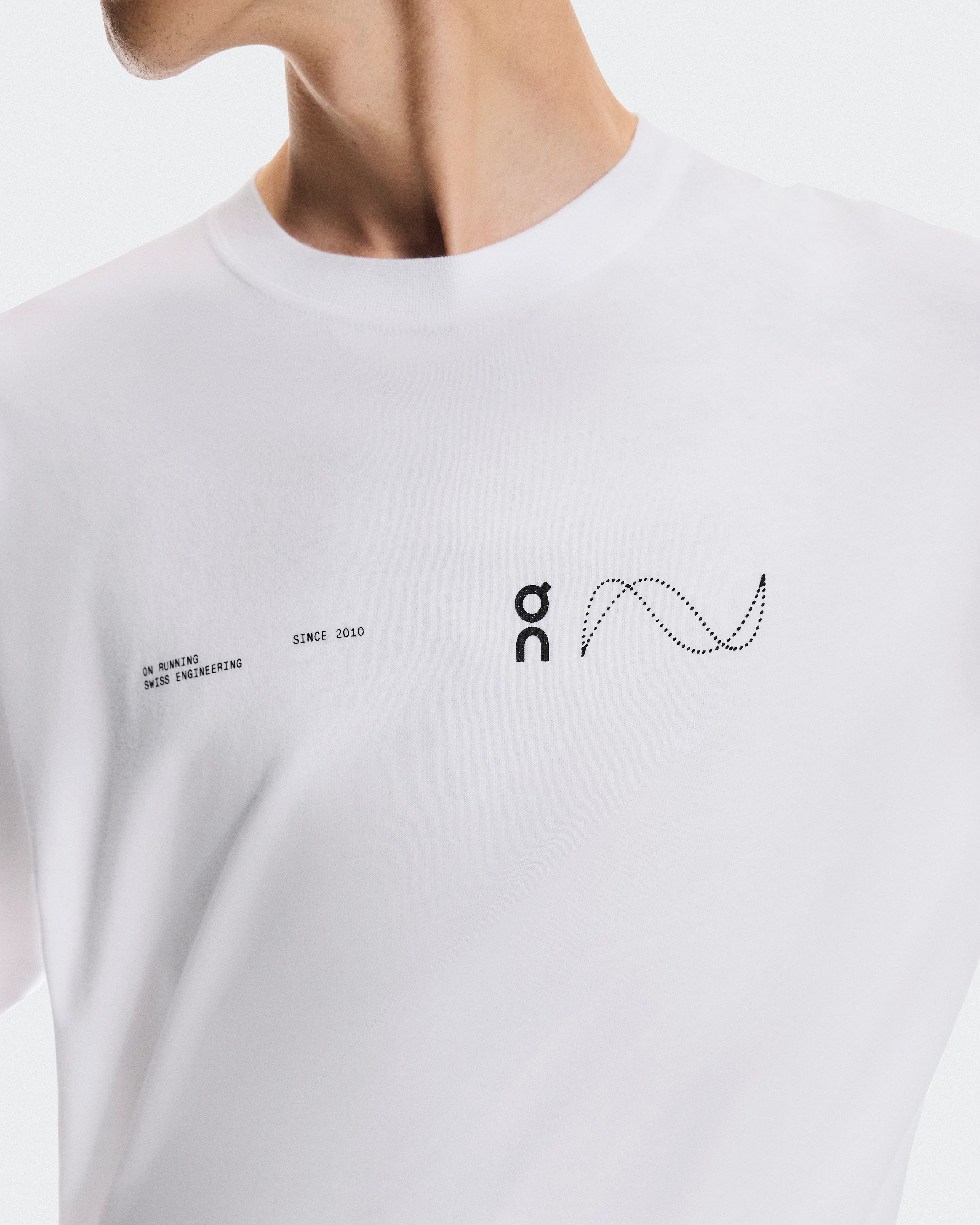 On Club-T Avant White Men Tops and t-shirts