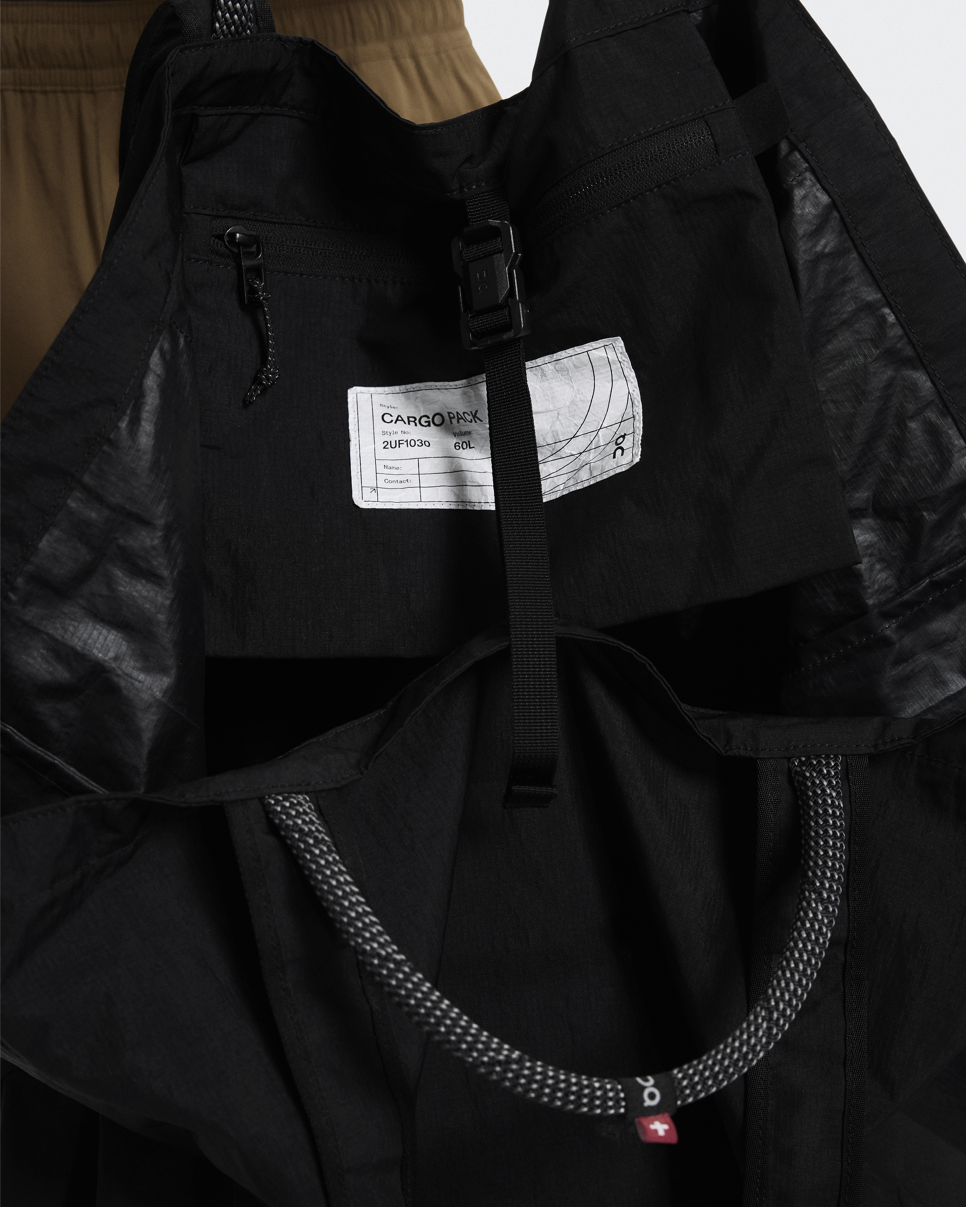 Cargo Pack 60L | Black | On United States