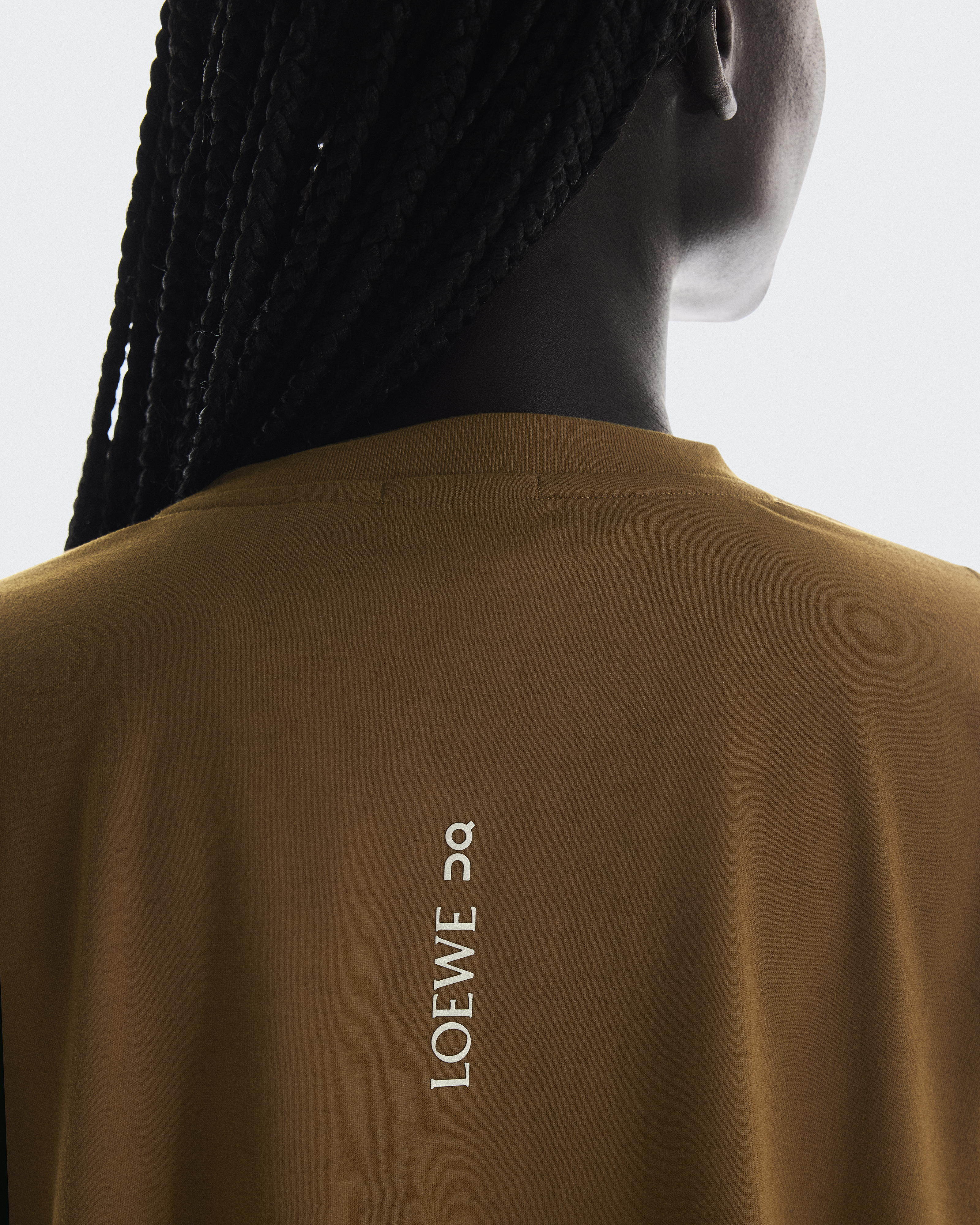 【LOEWE】アクティブ Tシャツ(テクニカルジャージー) Active T-Shirt LOEWE | ブラウン | On 日本