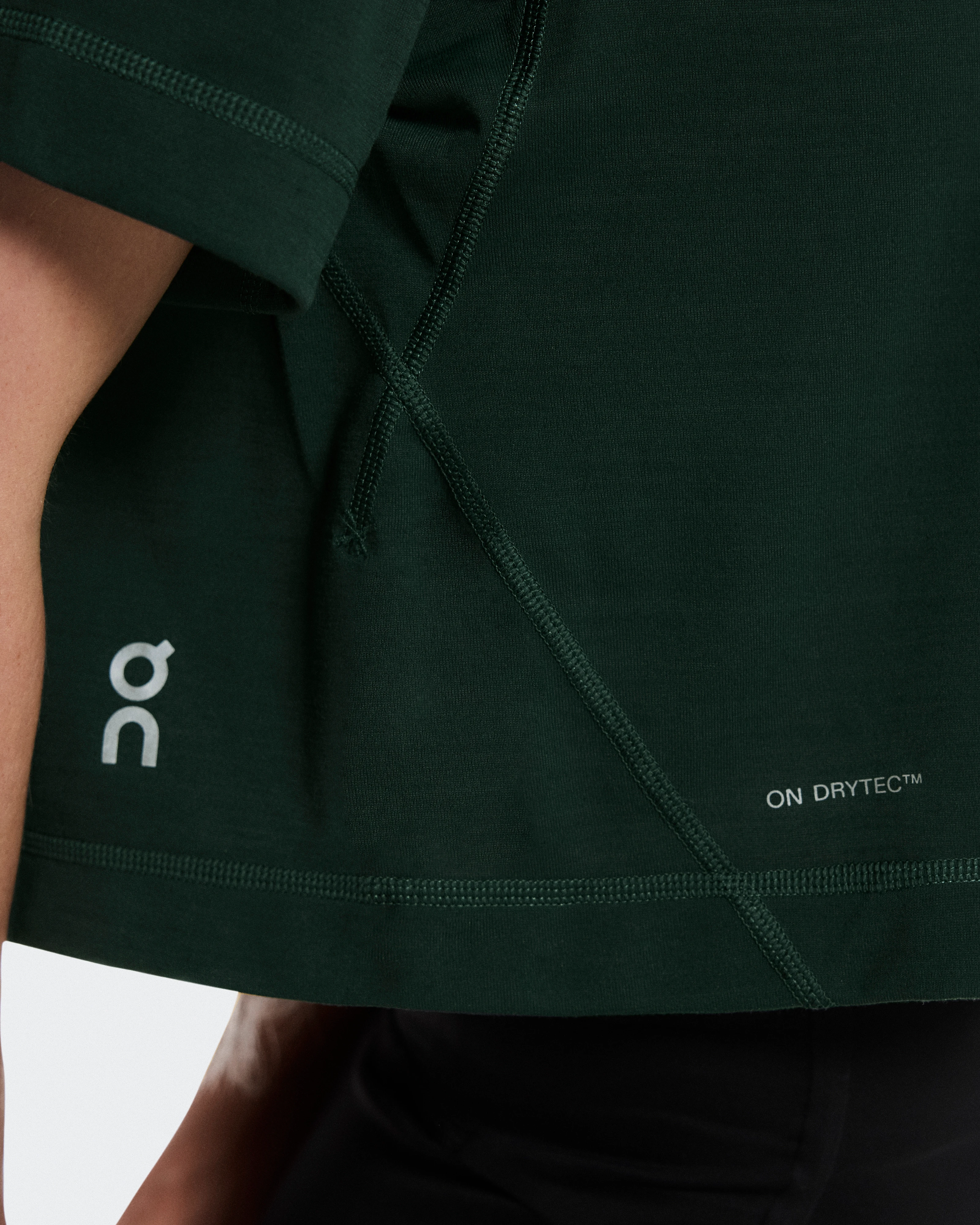 On Train-T Crop Obsidian Women Tops and t-shirts