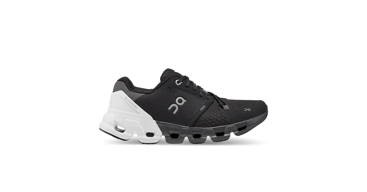 The Cloudflyer 4 Wide: Premium comfort running shoe with a The Cloudflyer 4 Wide: Premium comfort running shoe with a